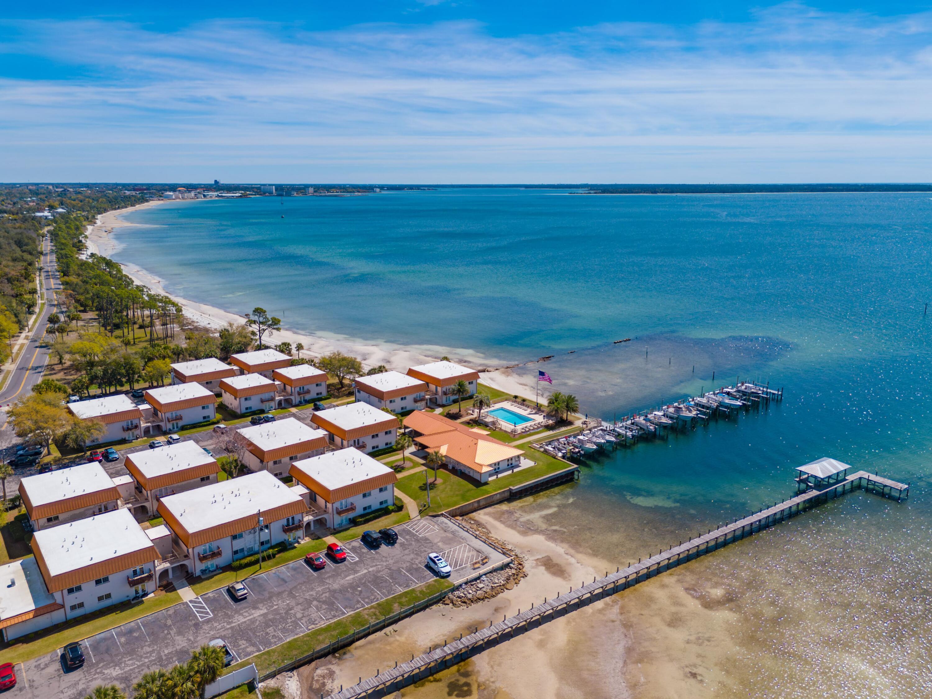 2100 W Beach Drive APT D101