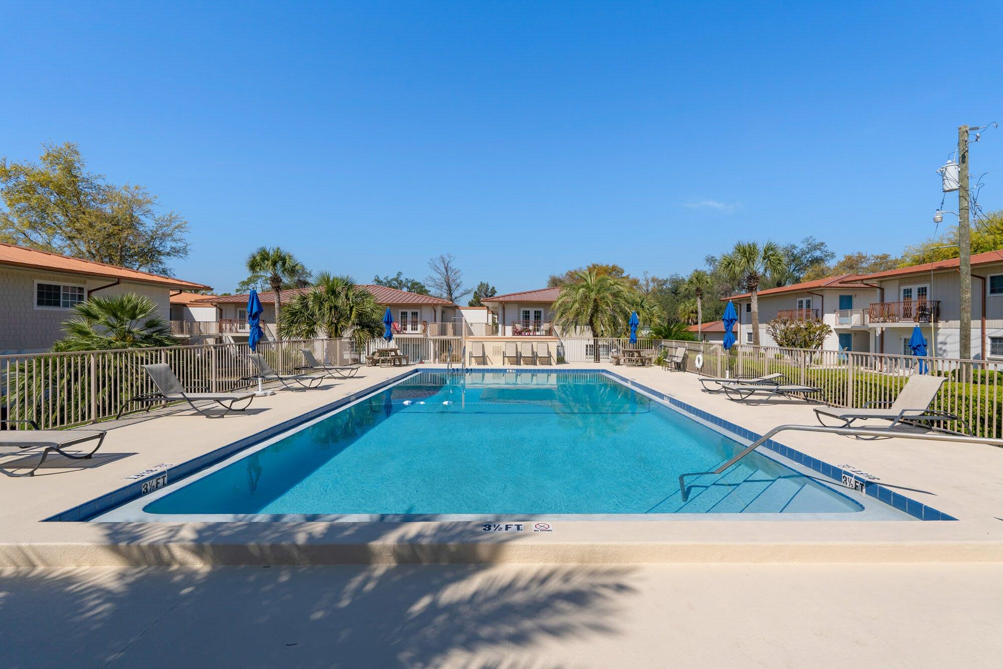 2100 W Beach Drive APT D101