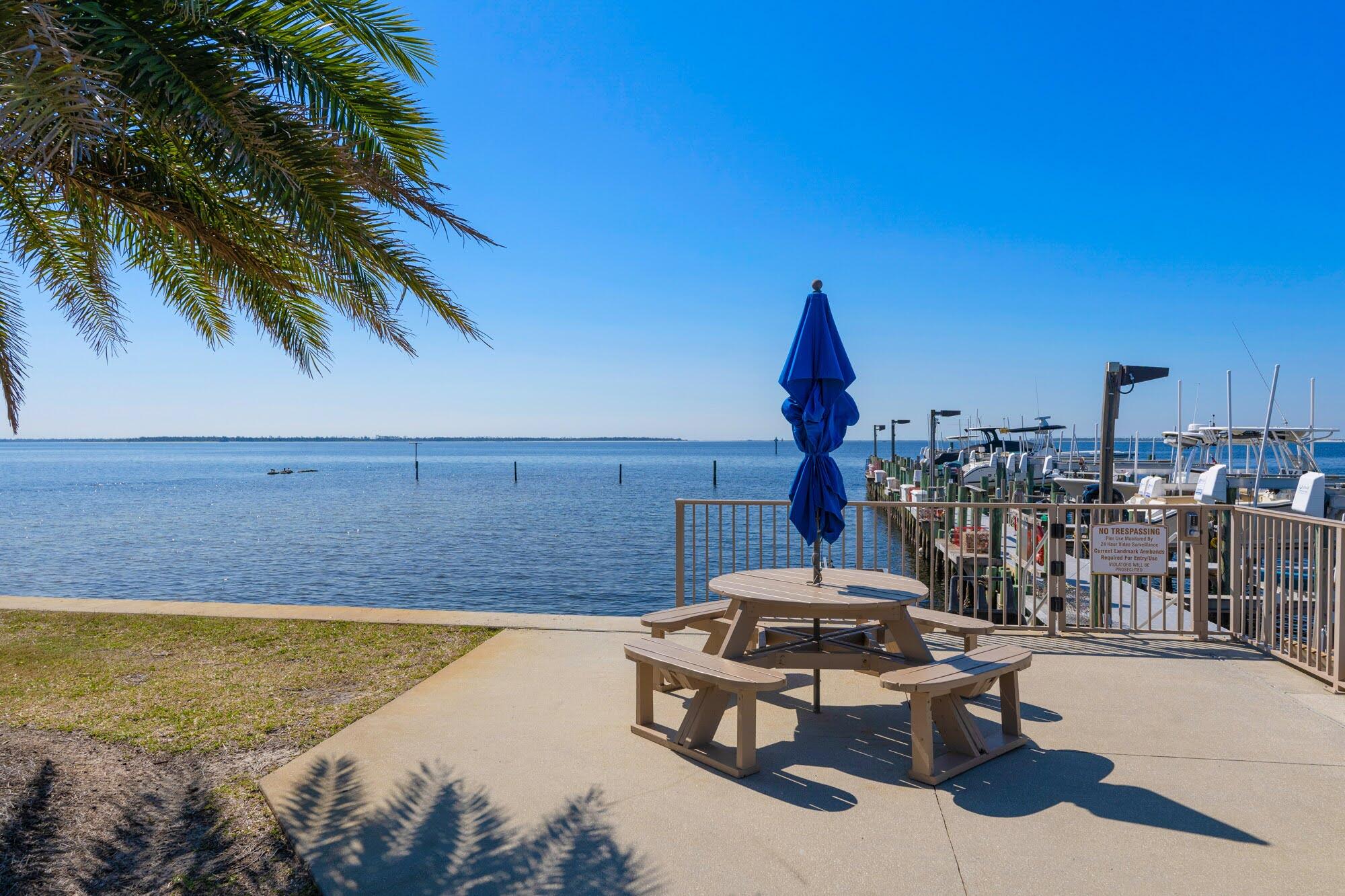 2100 W Beach Drive APT D101