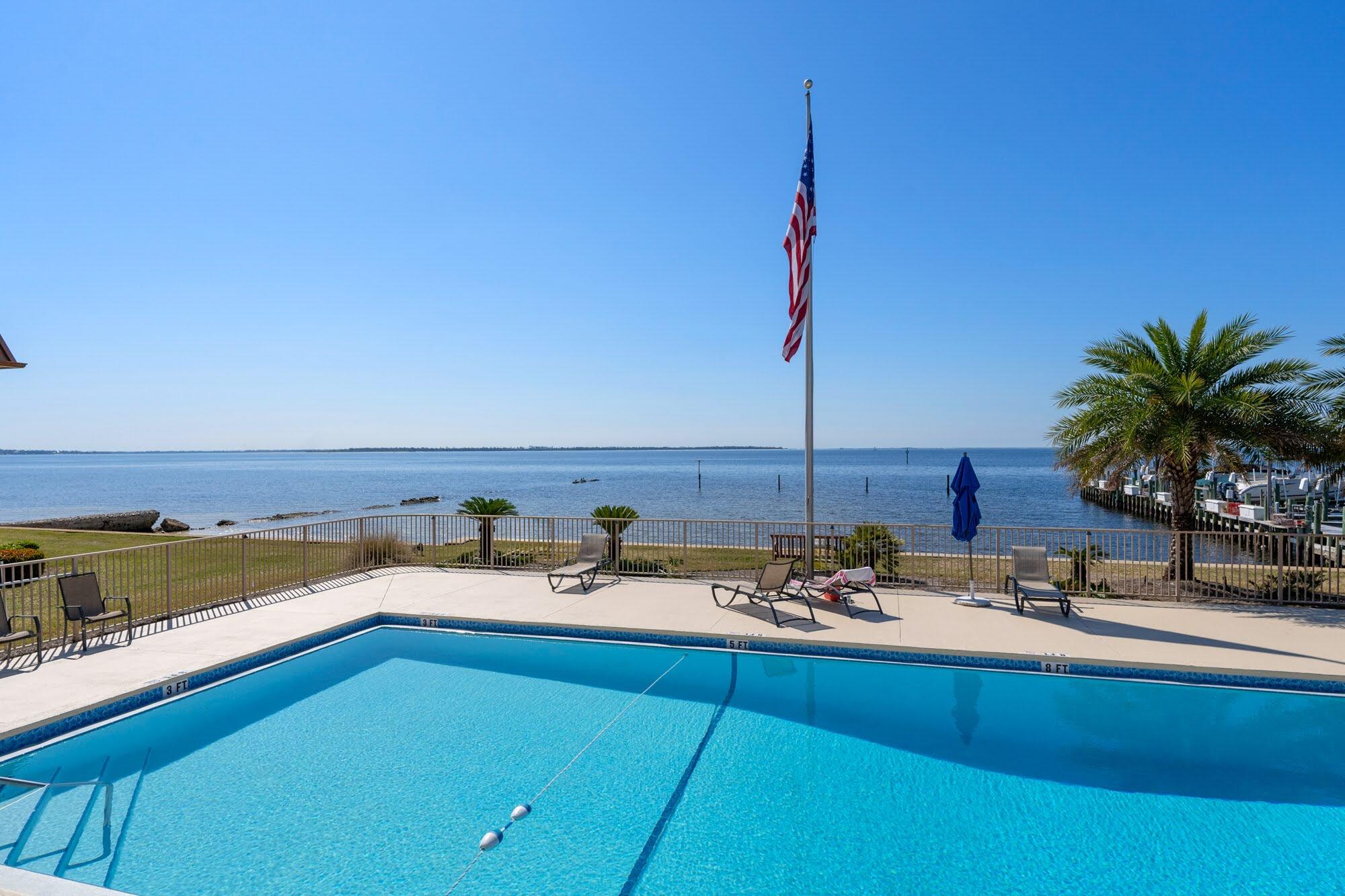 2100 W Beach Drive APT D101