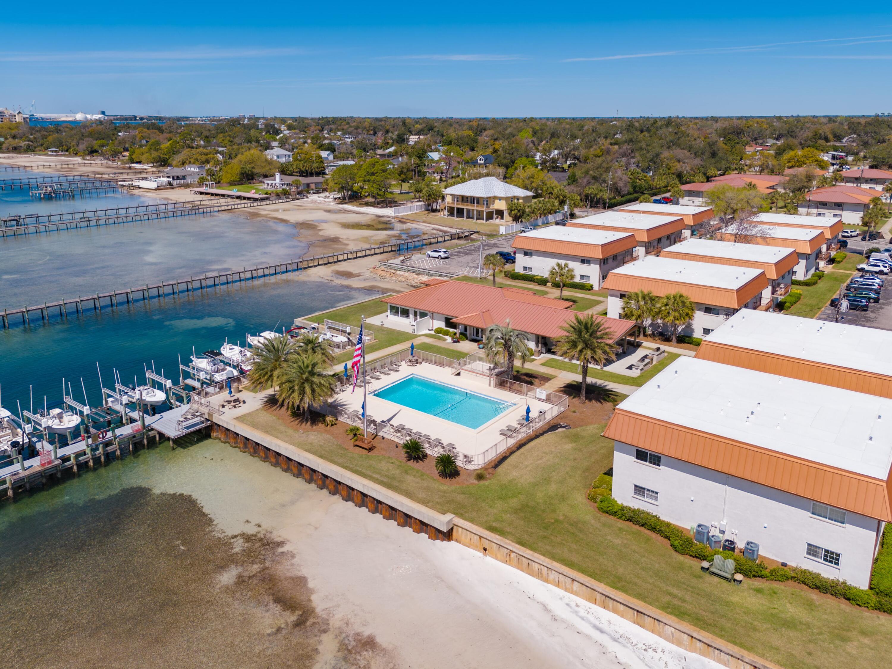 2100 W Beach Drive APT D101
