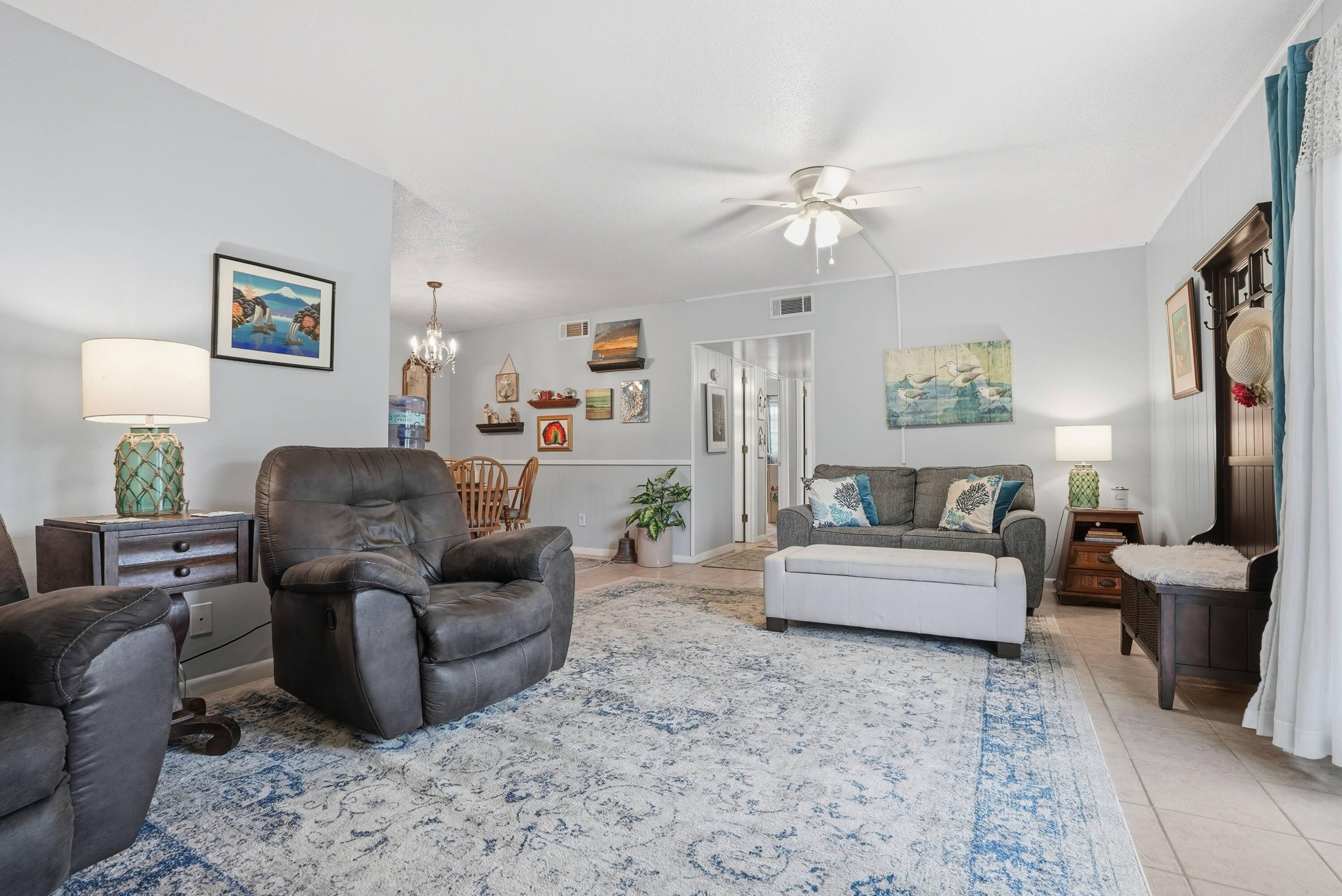 2100 W Beach Drive APT D101