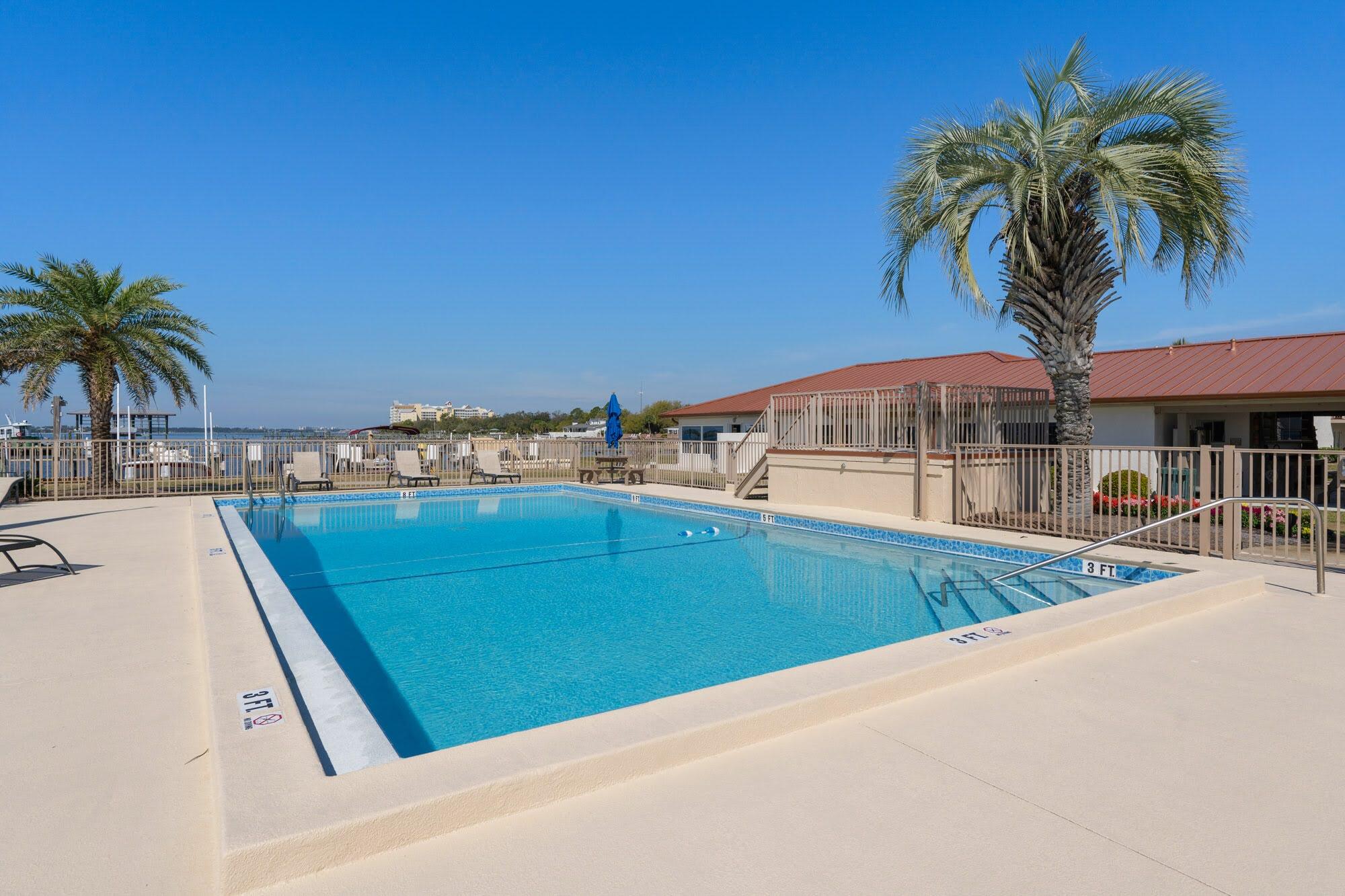 2100 W Beach Drive APT D101