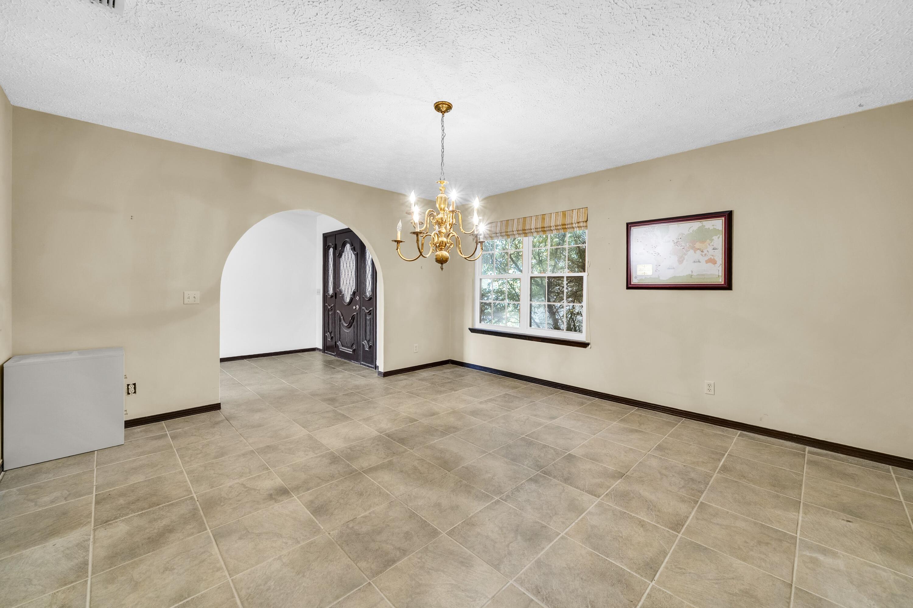 3024 Kingswood Drive
