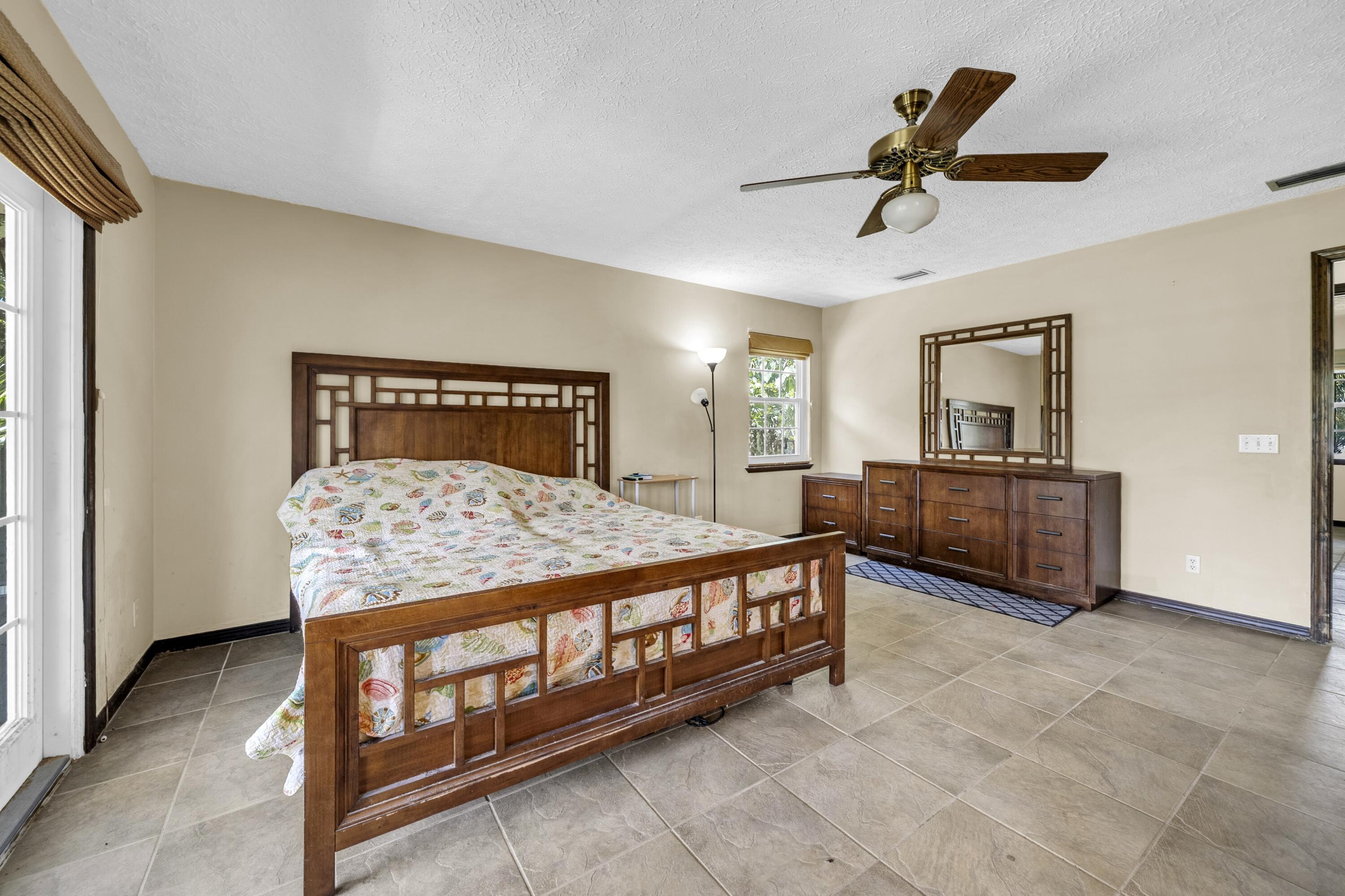 3024 Kingswood Drive