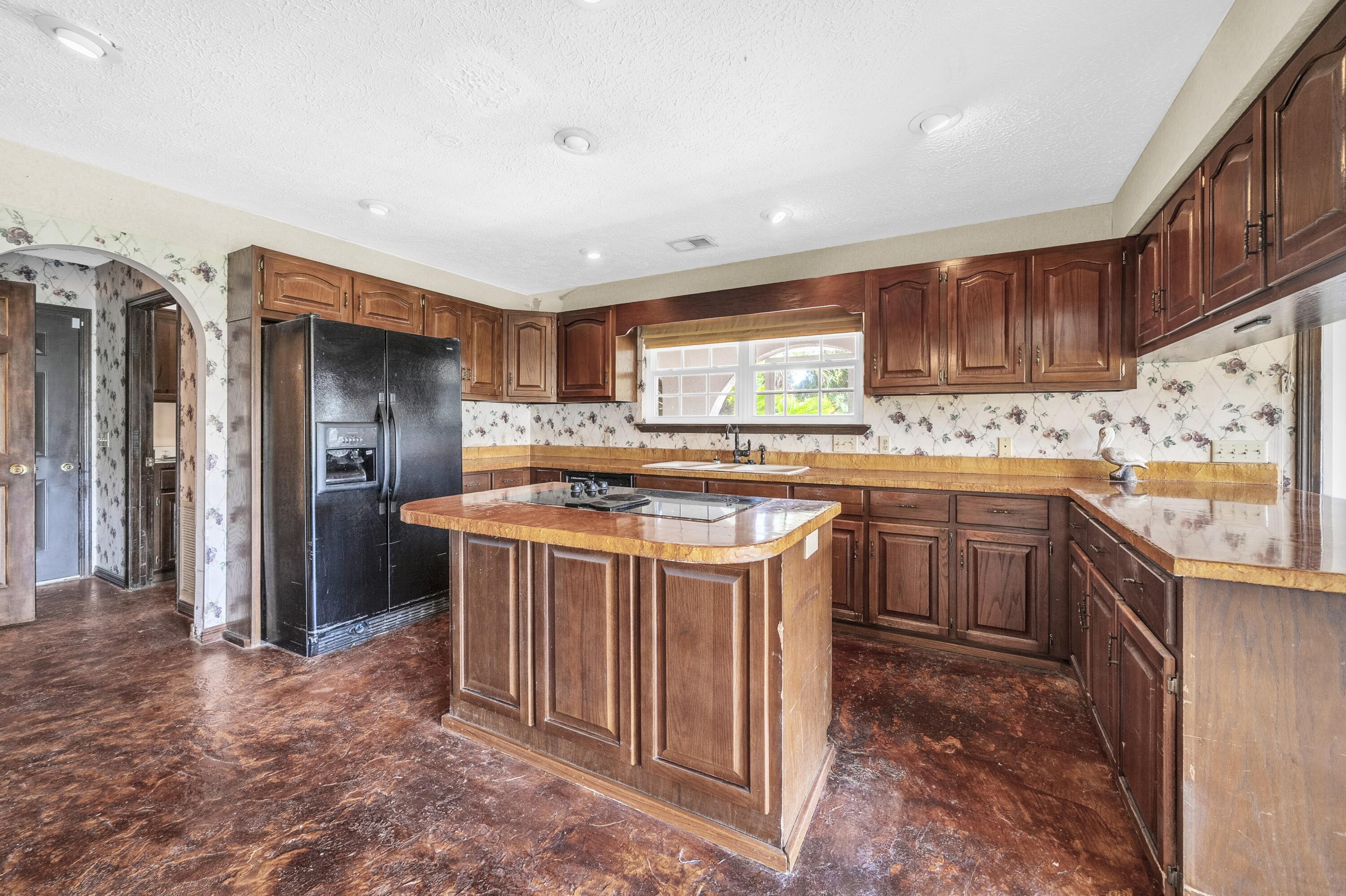 3024 Kingswood Drive