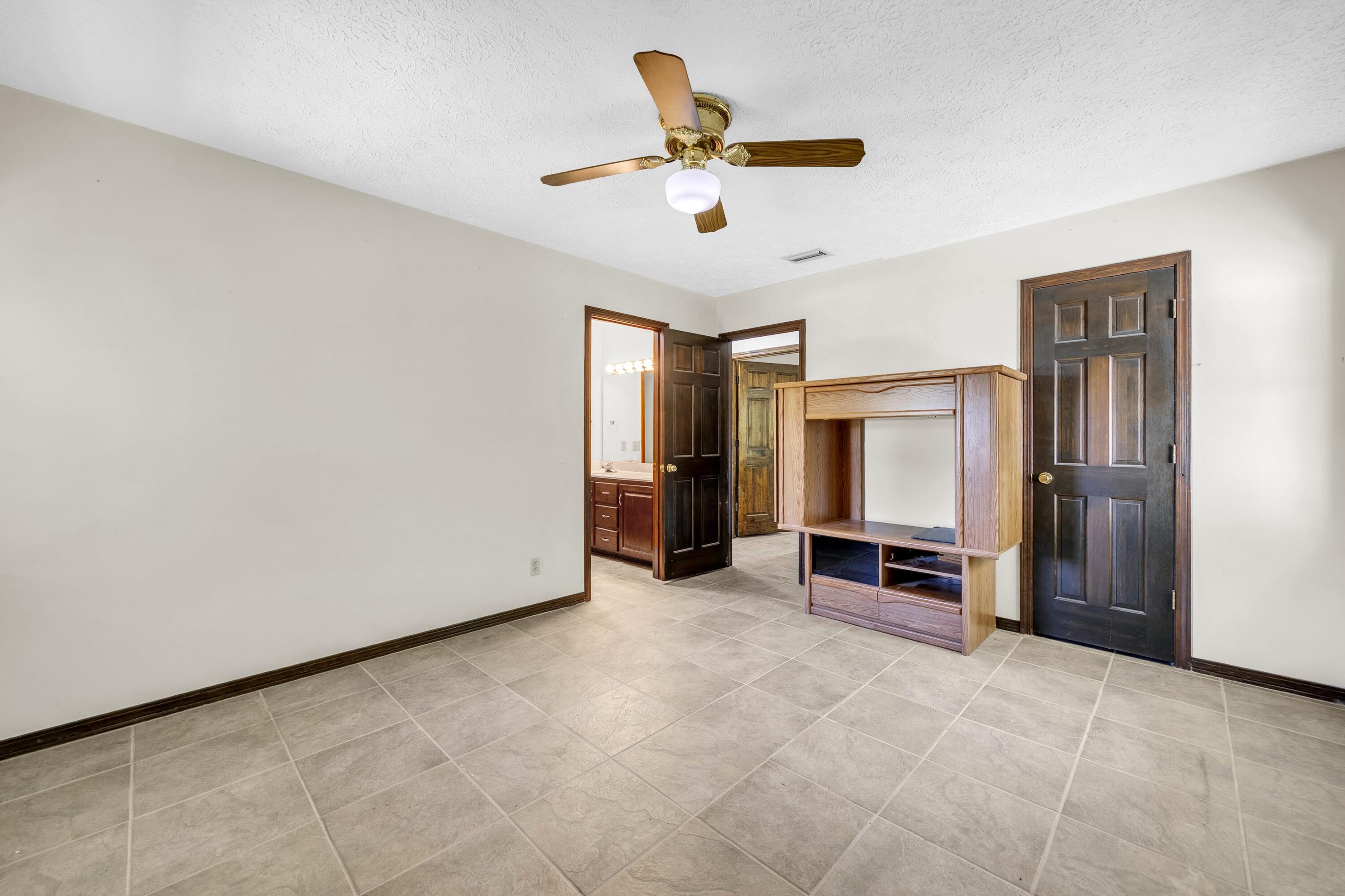 3024 Kingswood Drive