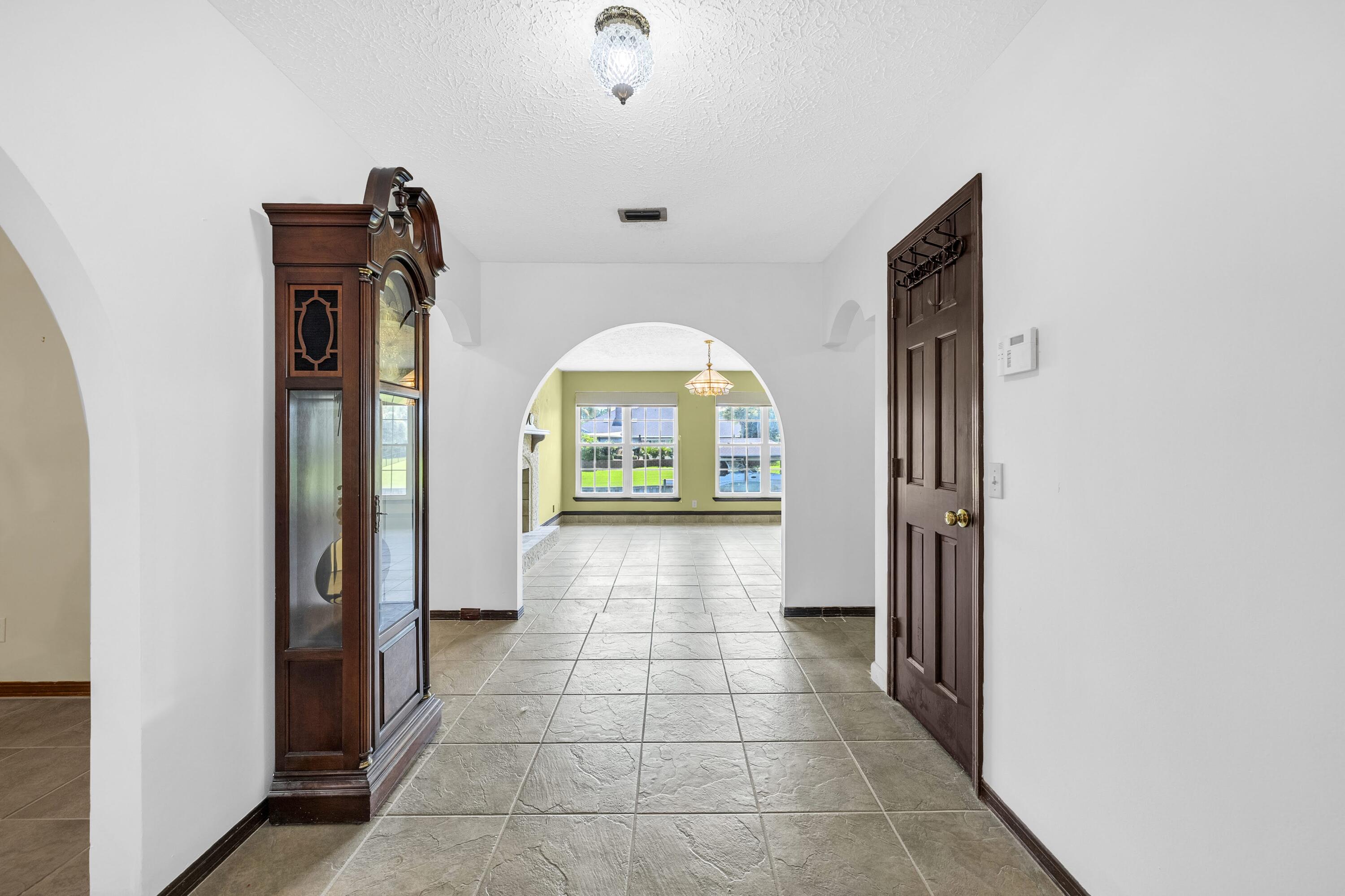 3024 Kingswood Drive