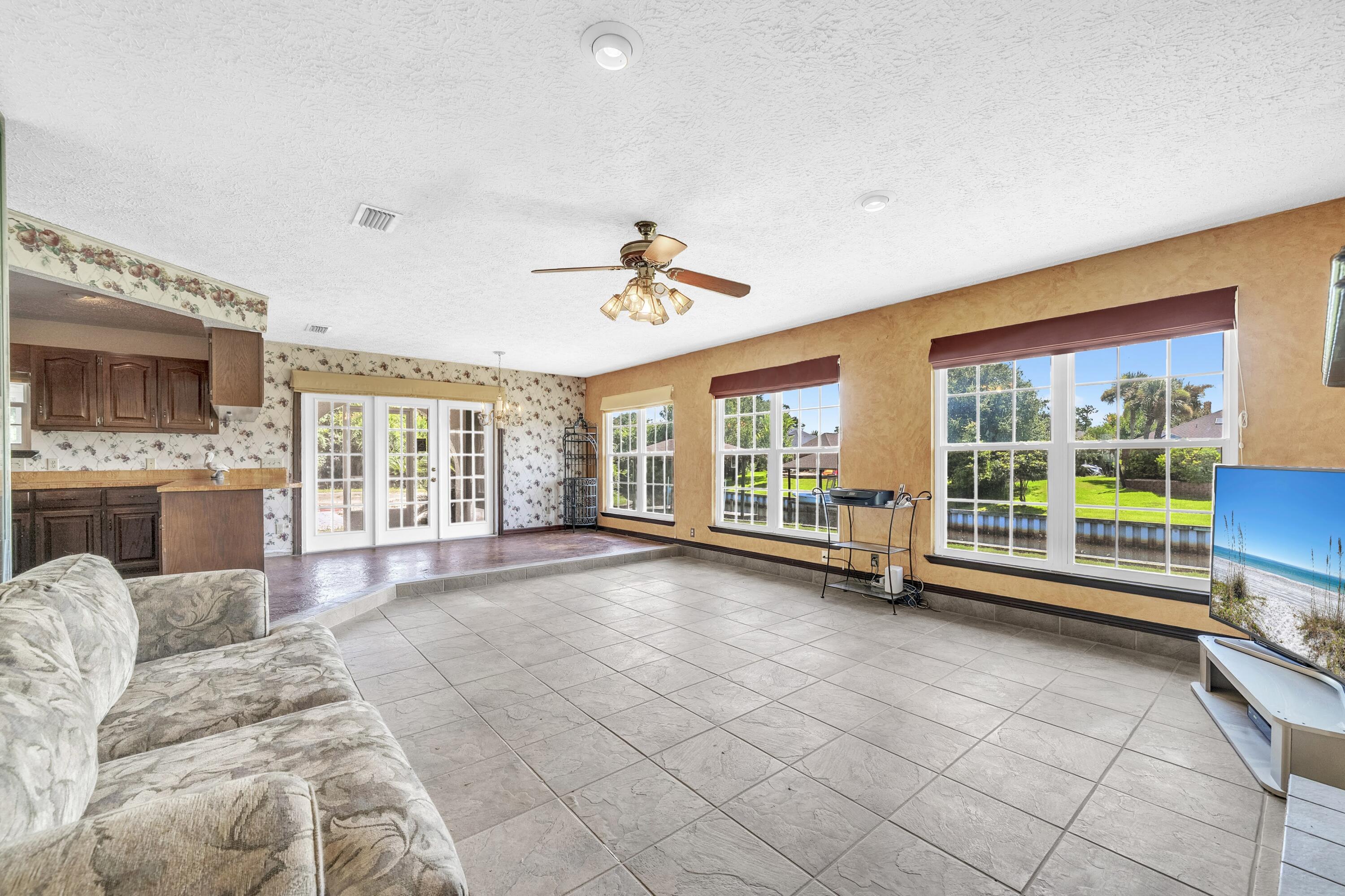 3024 Kingswood Drive