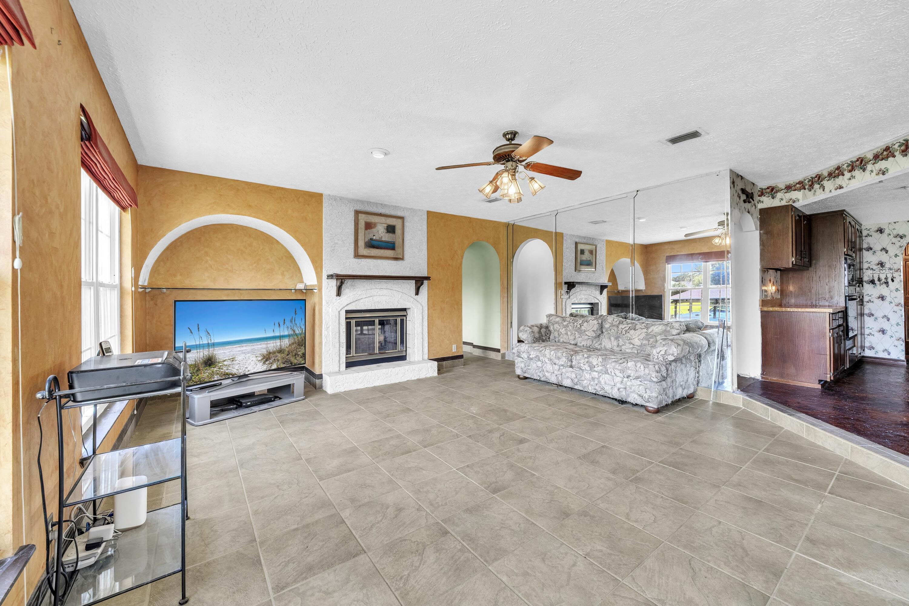 3024 Kingswood Drive
