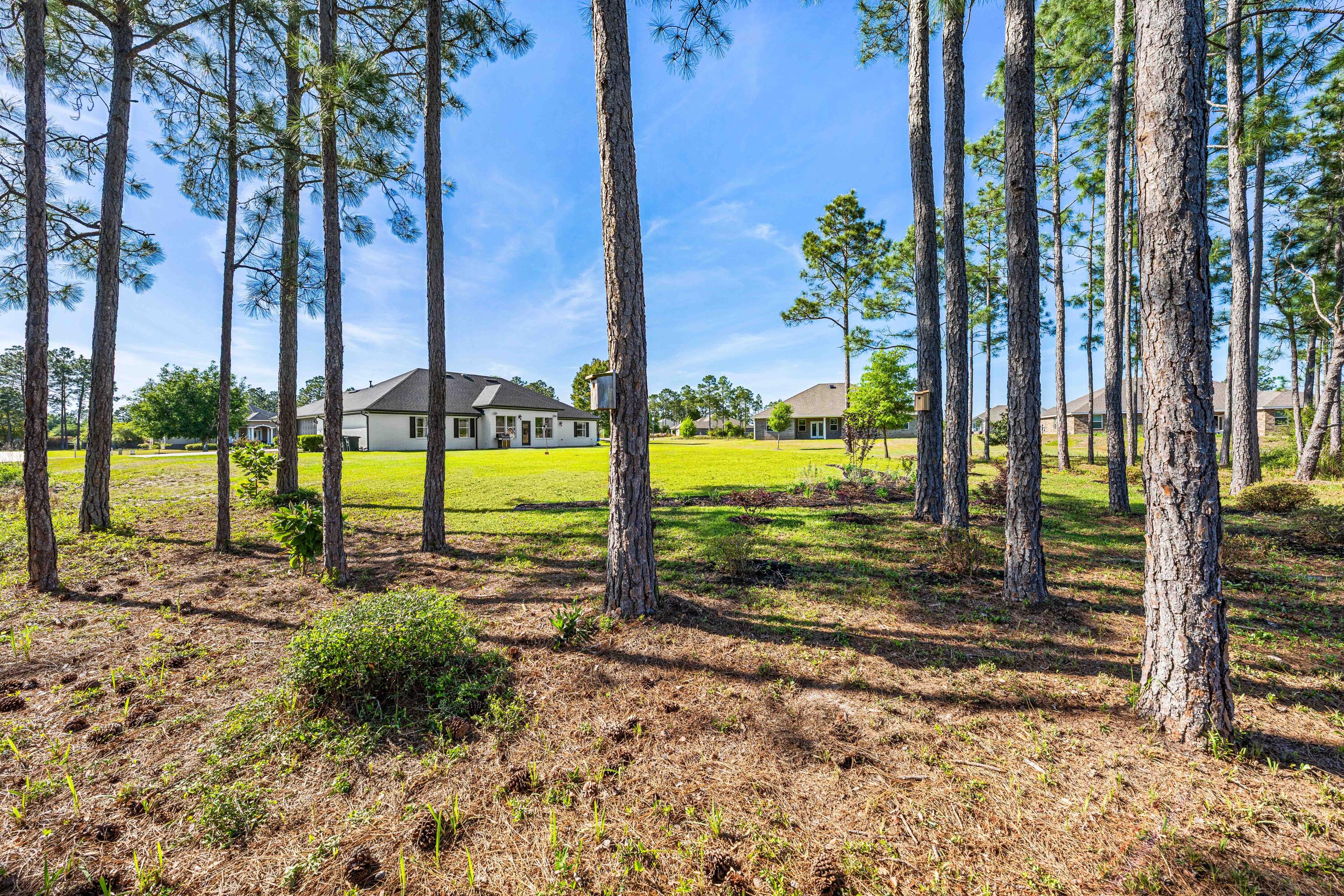 492 E Club House Drive