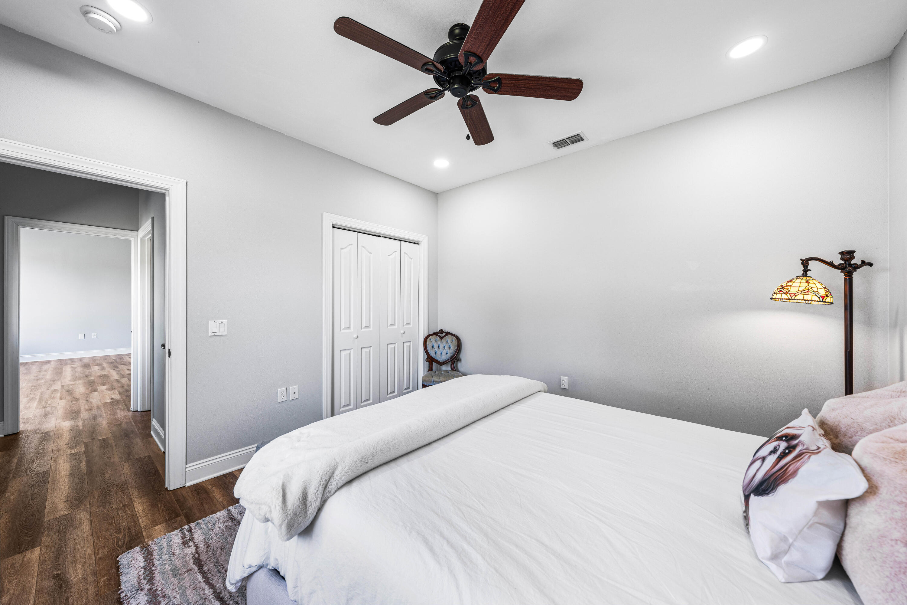492 E Club House Drive