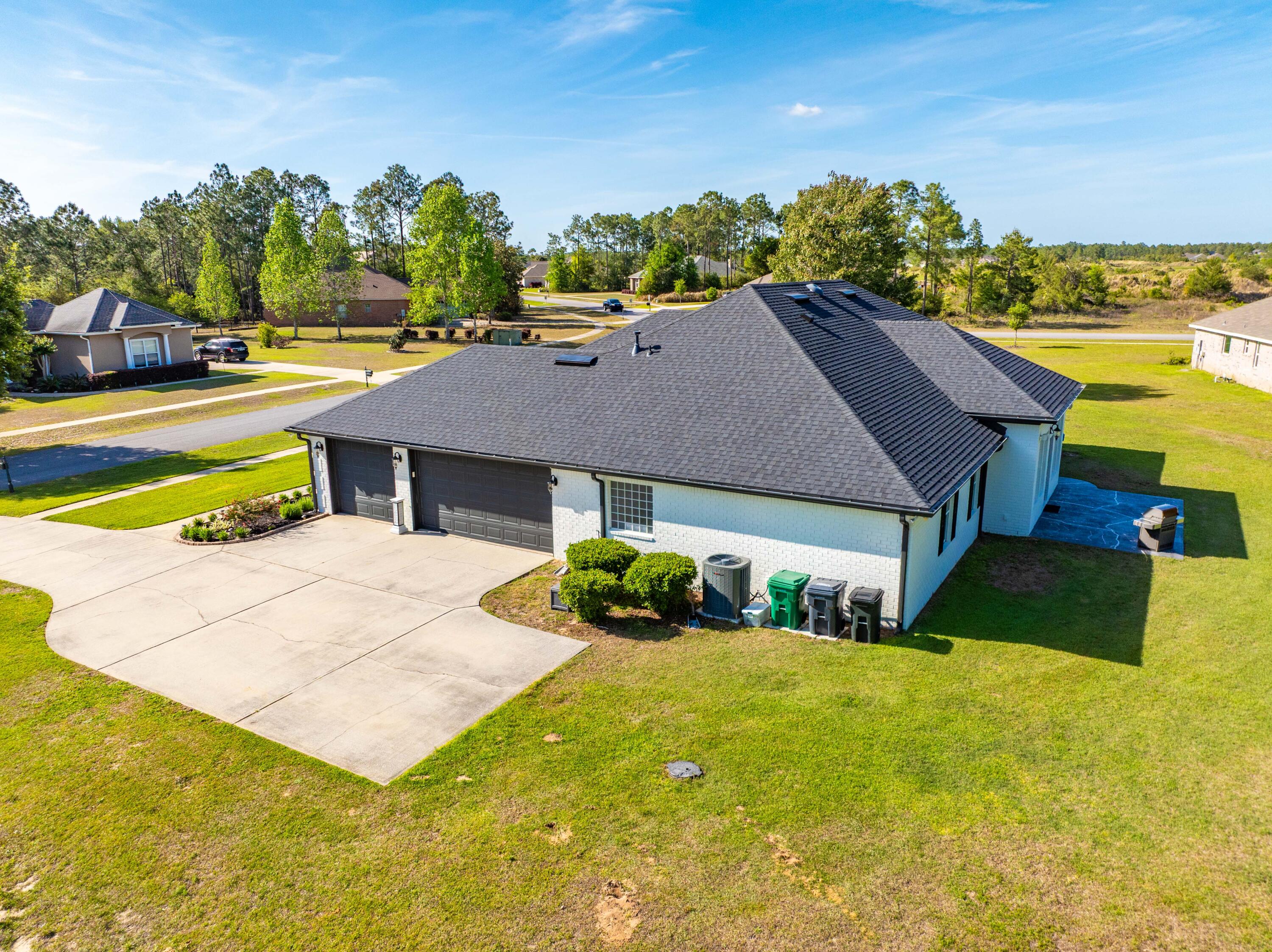 492 E Club House Drive