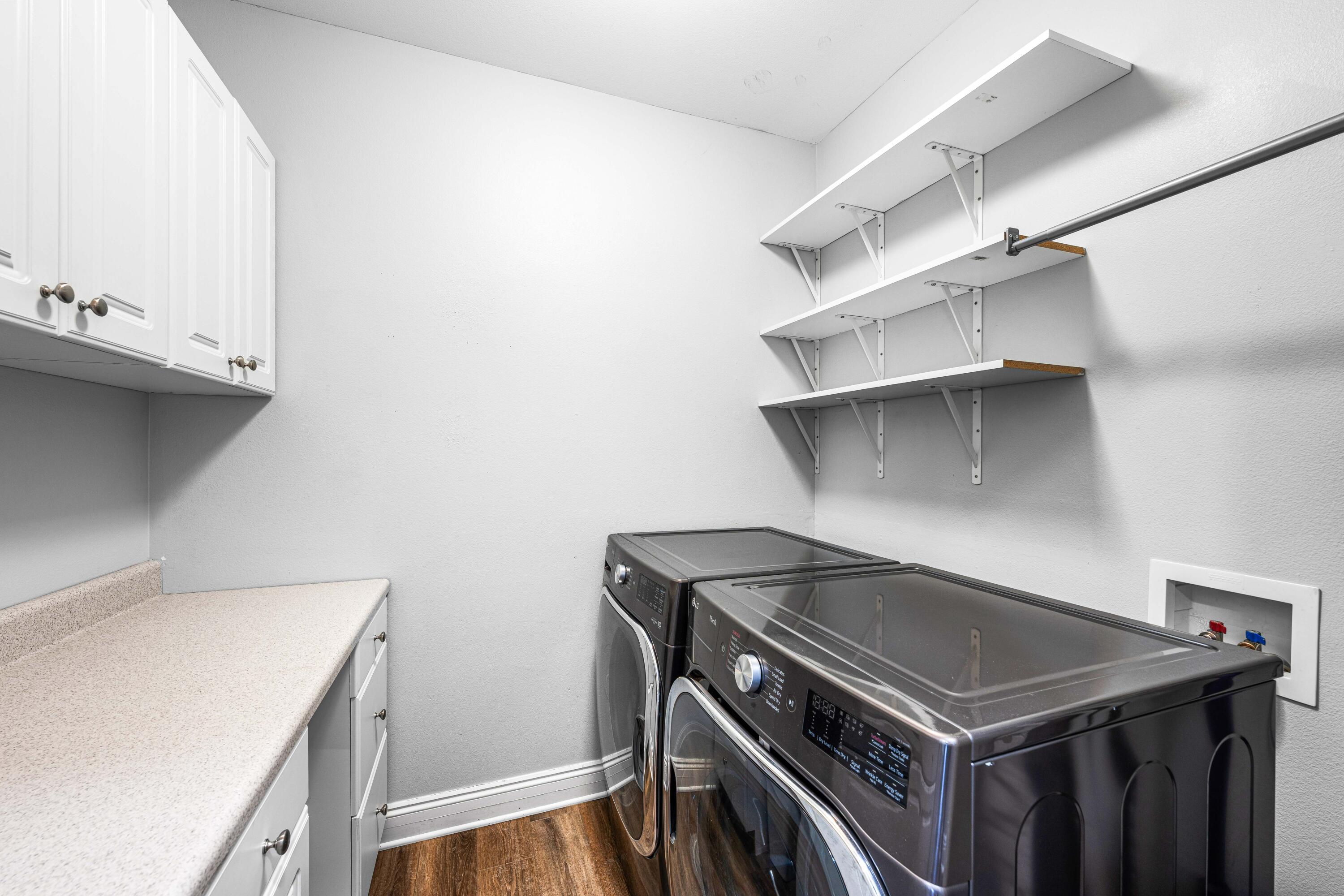 492 E Club House Drive