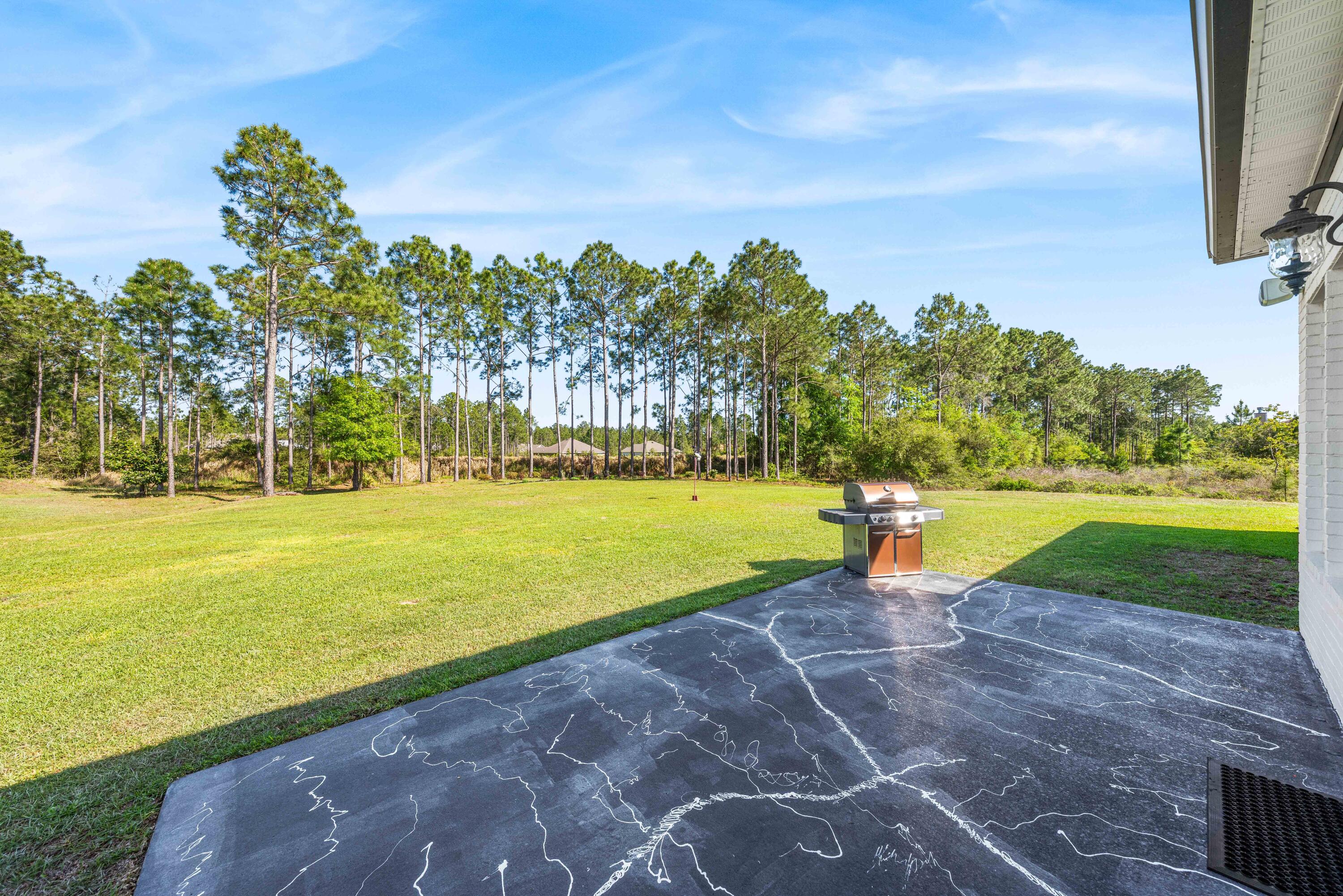 492 E Club House Drive