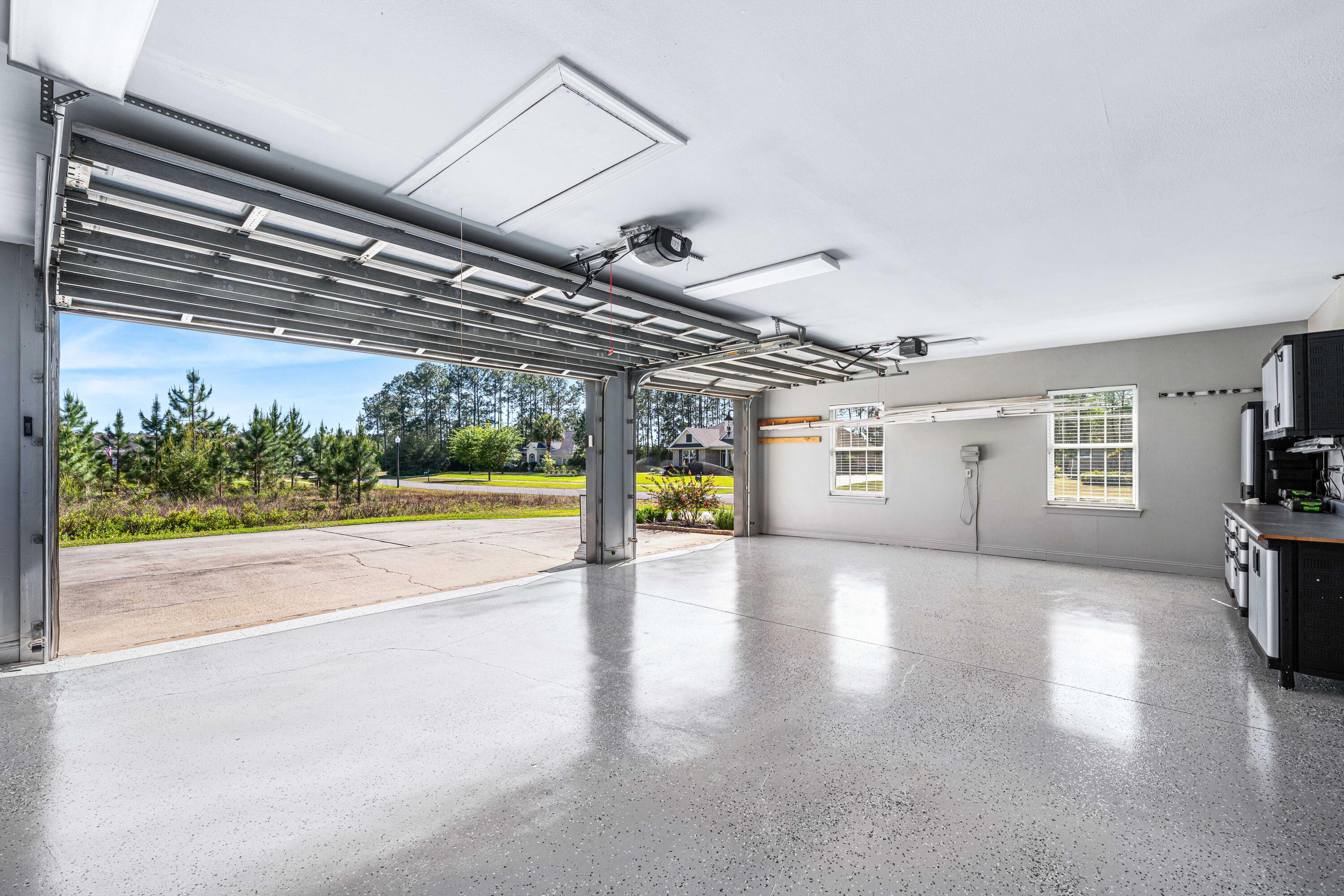 492 E Club House Drive