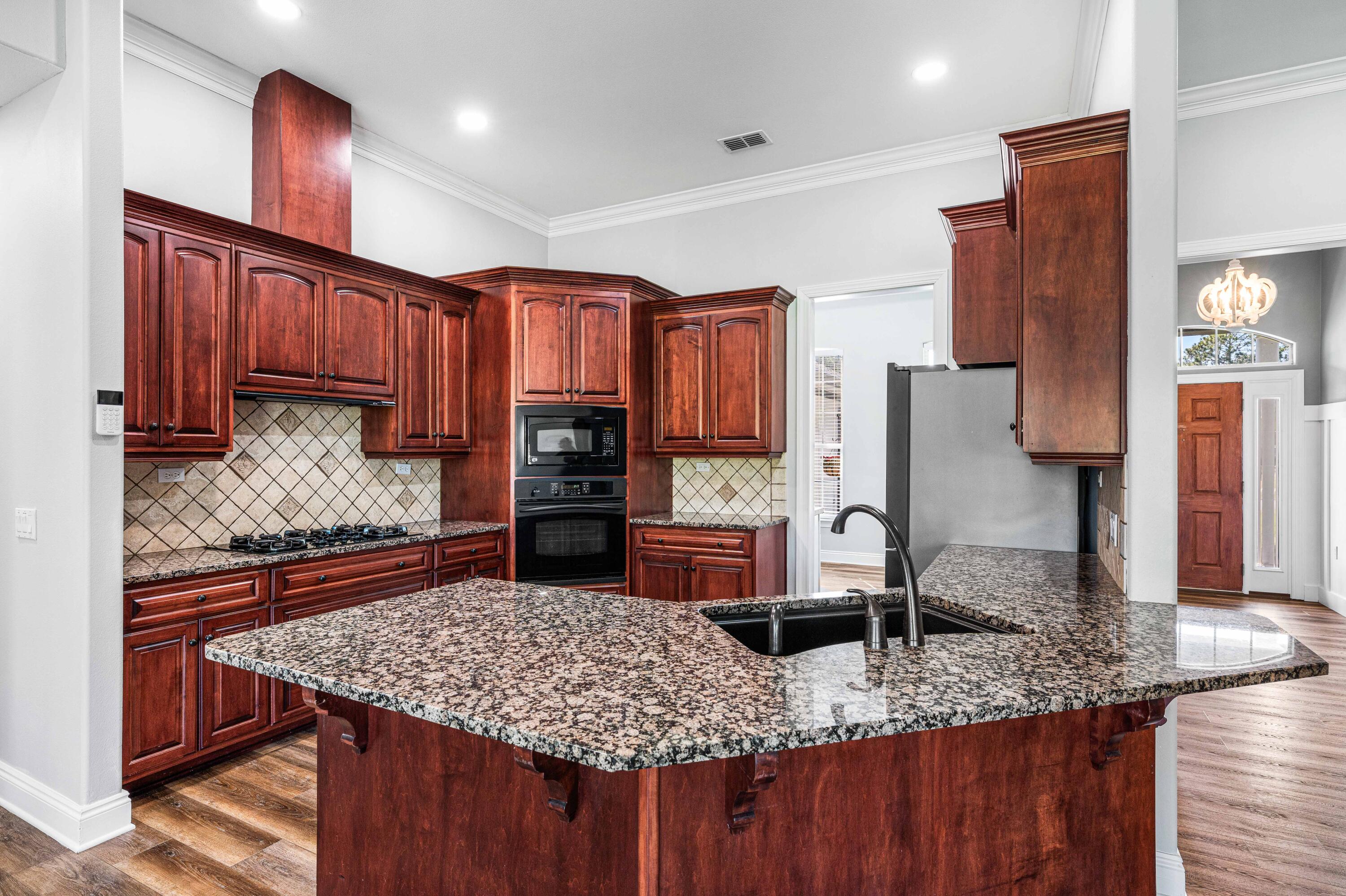 492 E Club House Drive