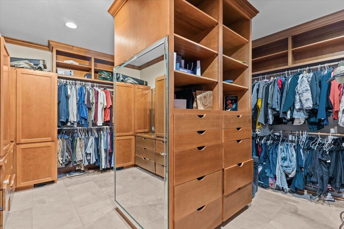 200 Asphodel Drive