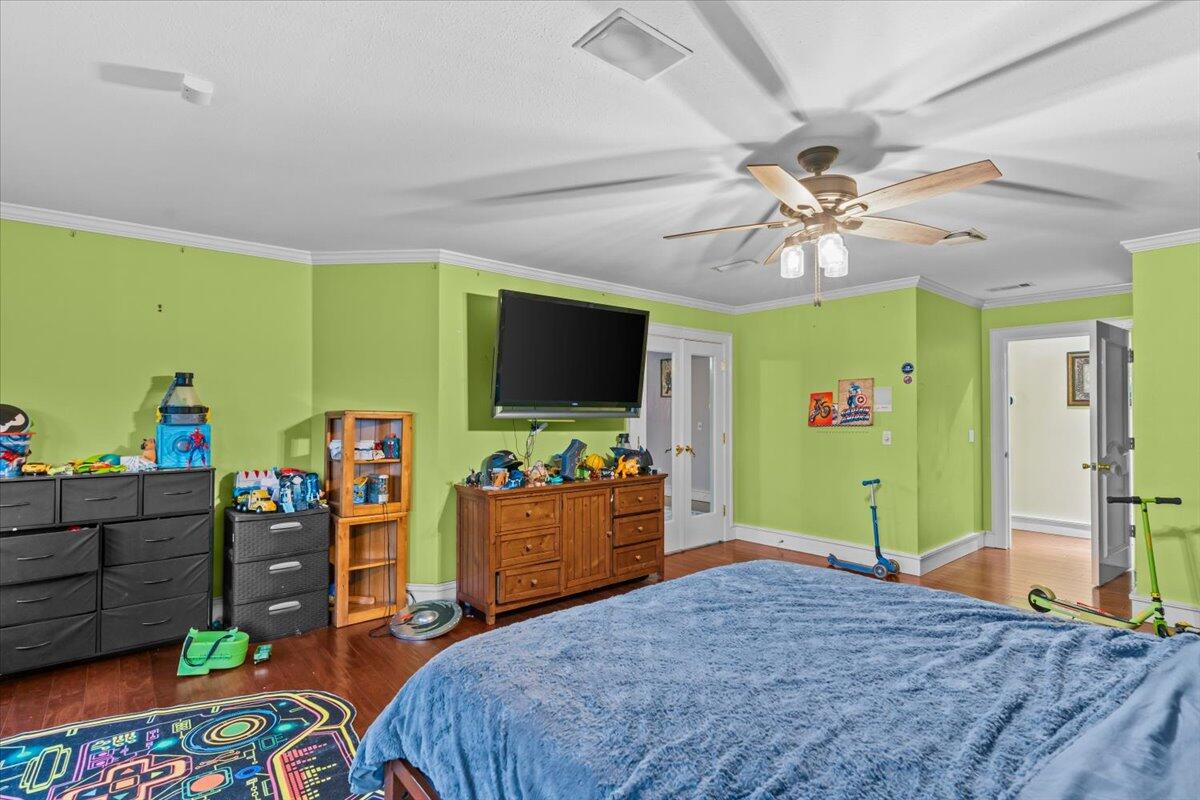 200 Asphodel Drive