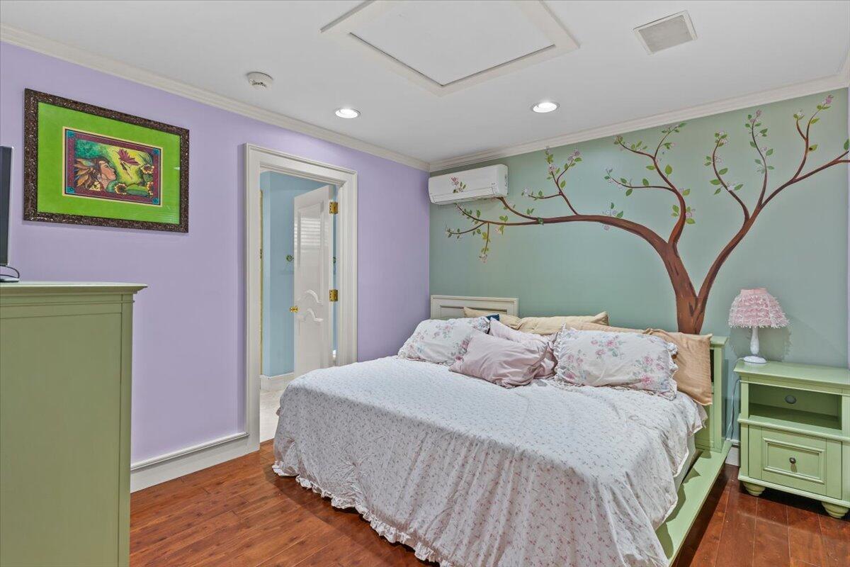 200 Asphodel Drive