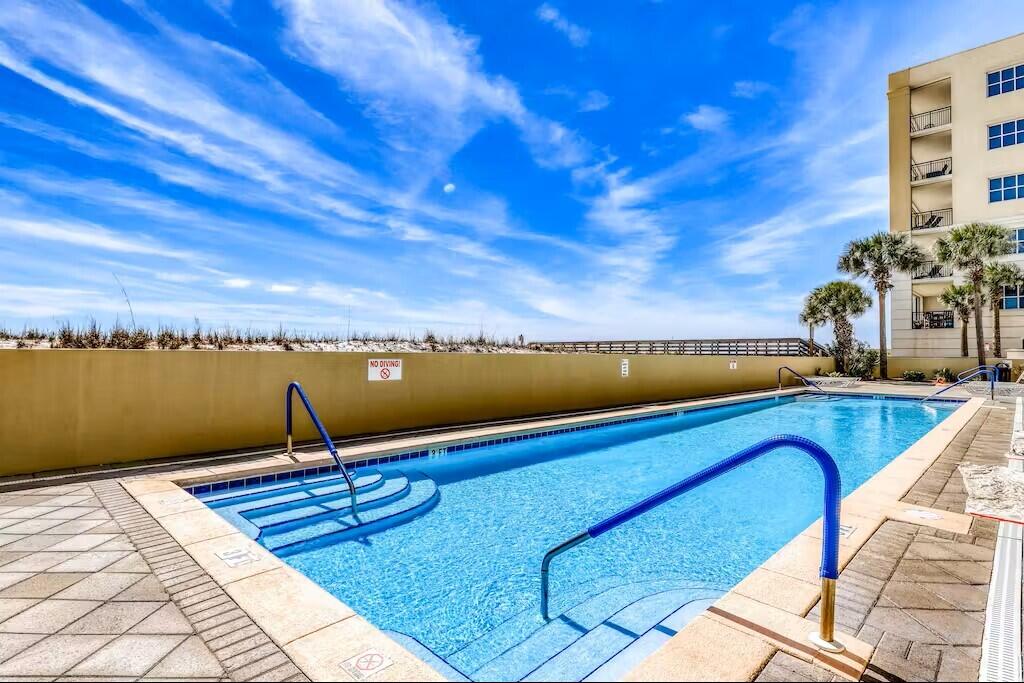 866 Santa Rosa Boulevard 105