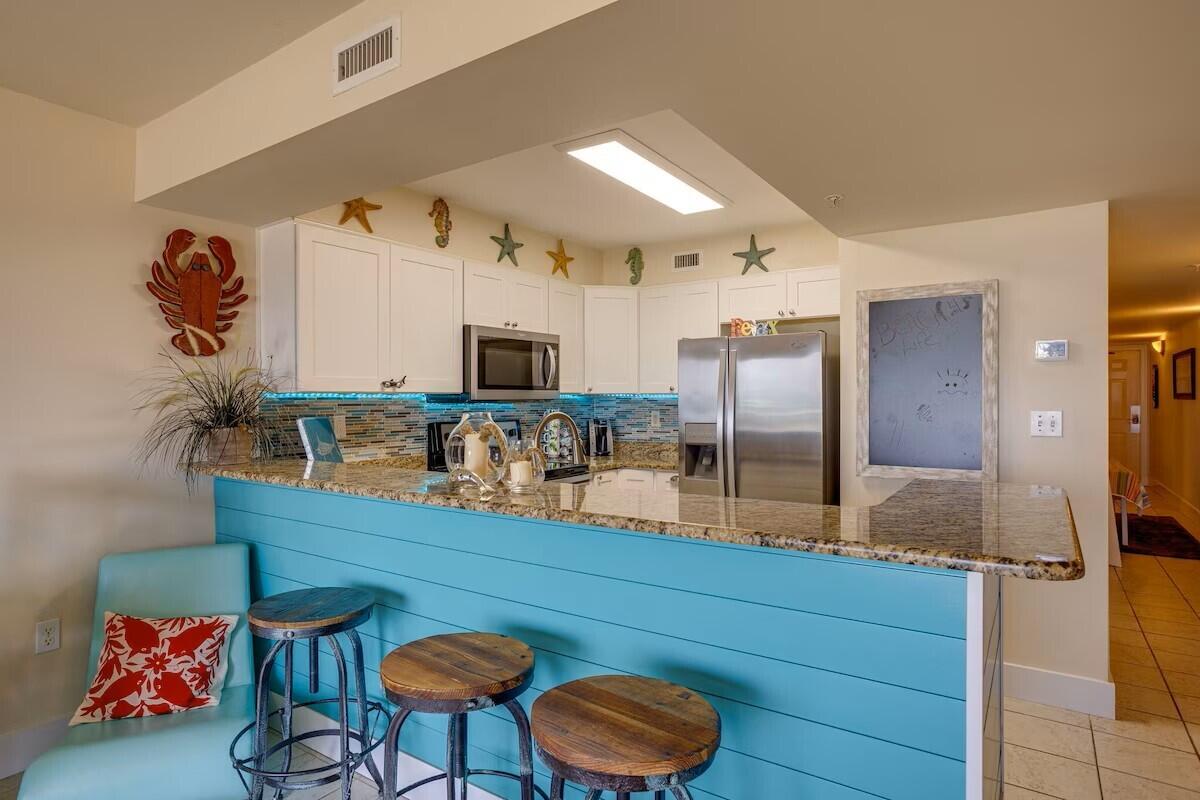 866 Santa Rosa Boulevard 105