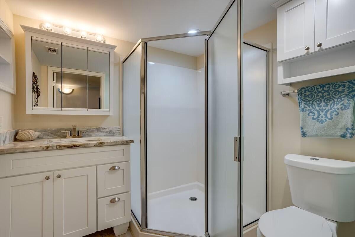866 Santa Rosa Boulevard 105