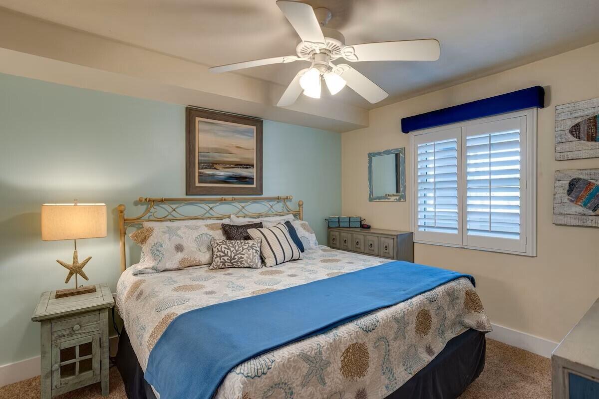 866 Santa Rosa Boulevard 105