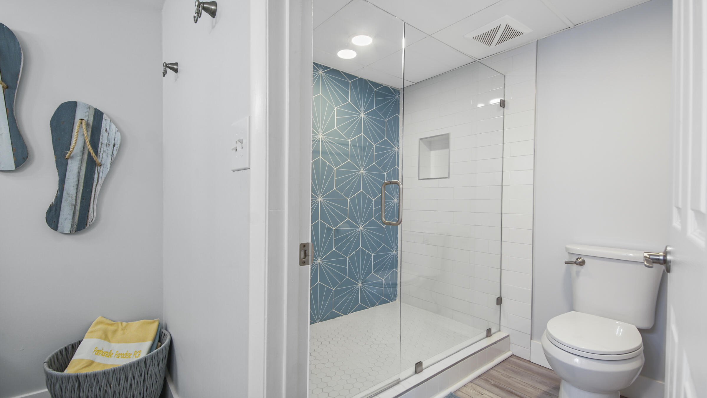10509 Front Beach Road, 100