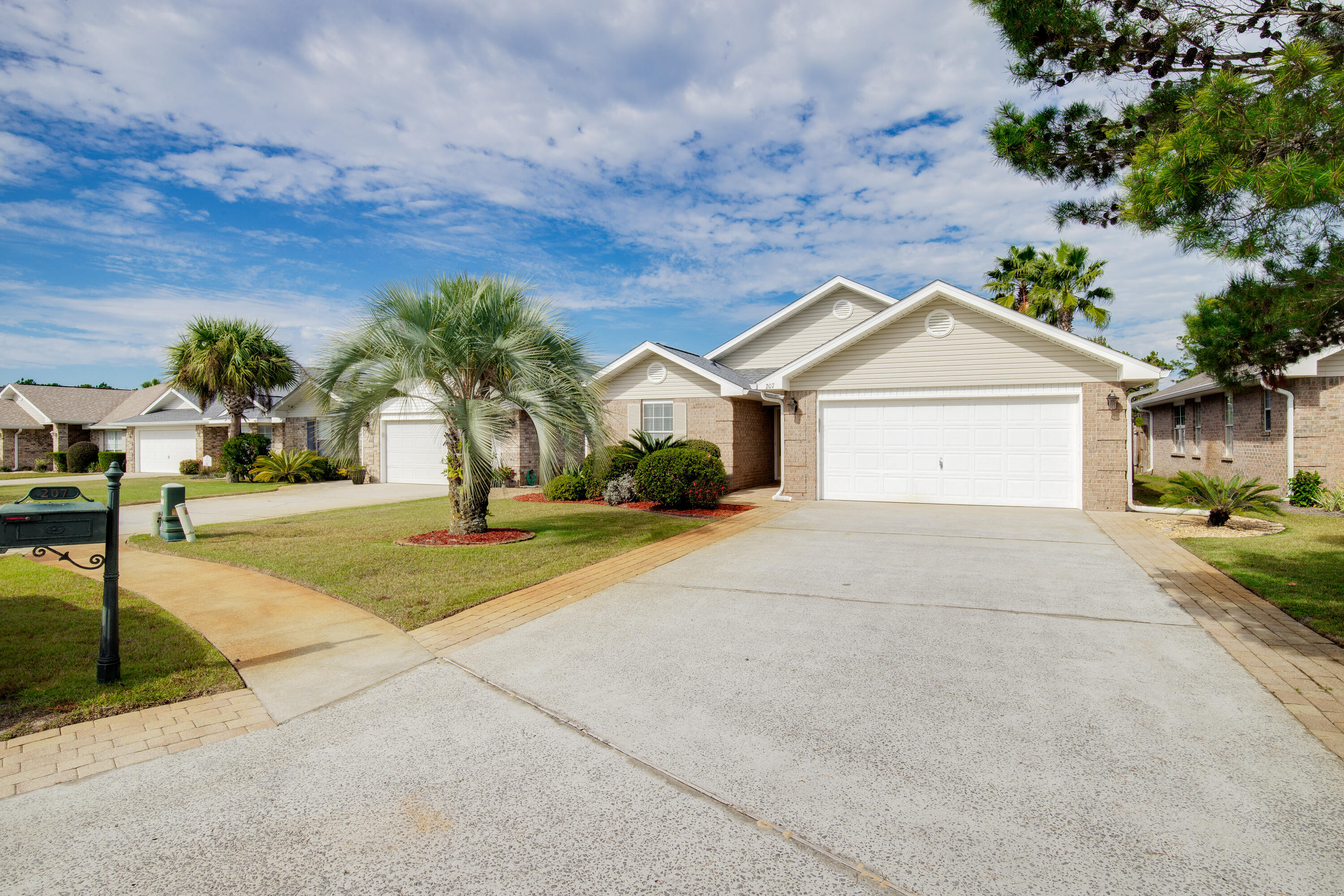 207 Sandy Cay Drive