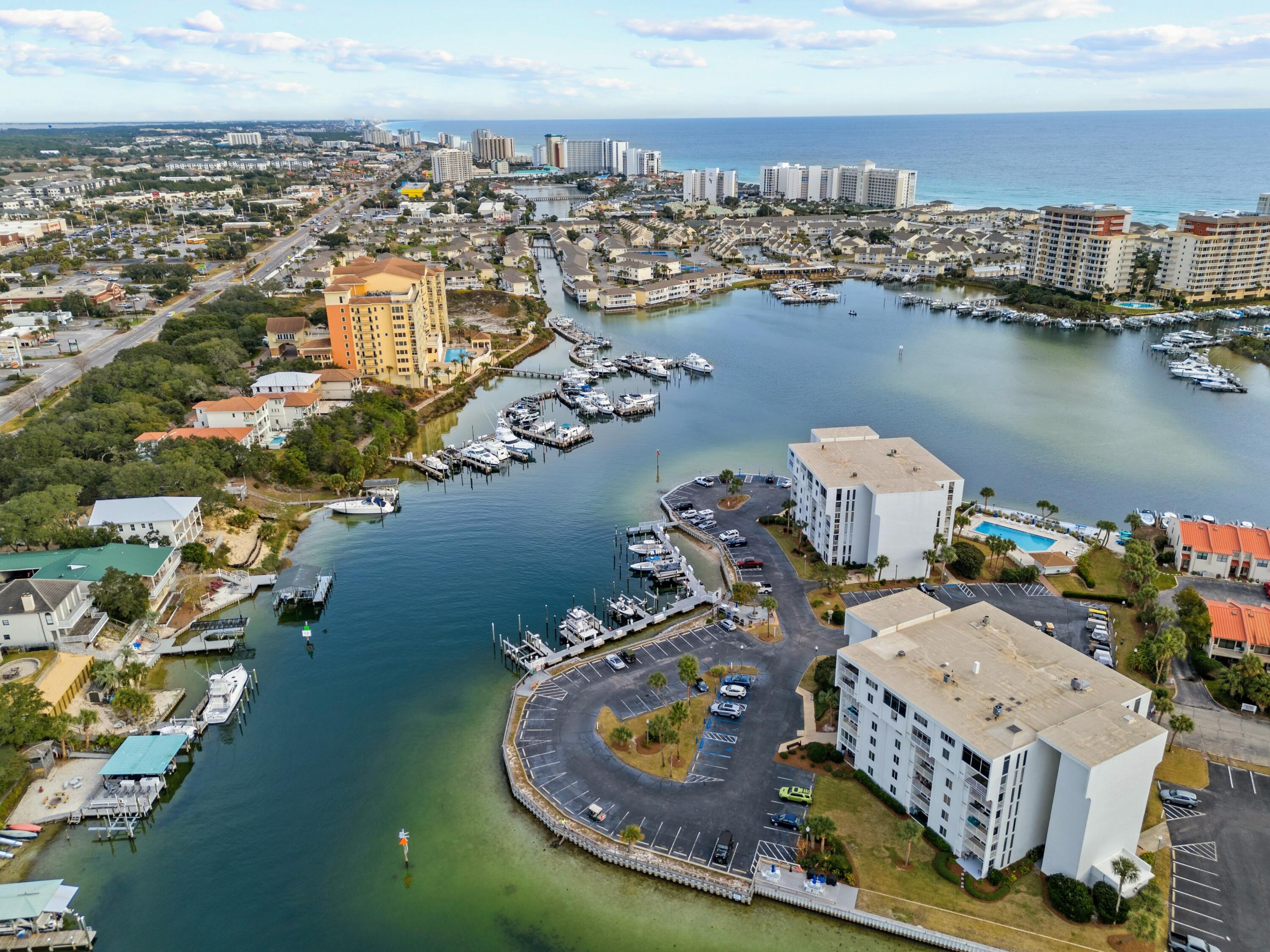 30 Moreno Point Road, UNIT 201C