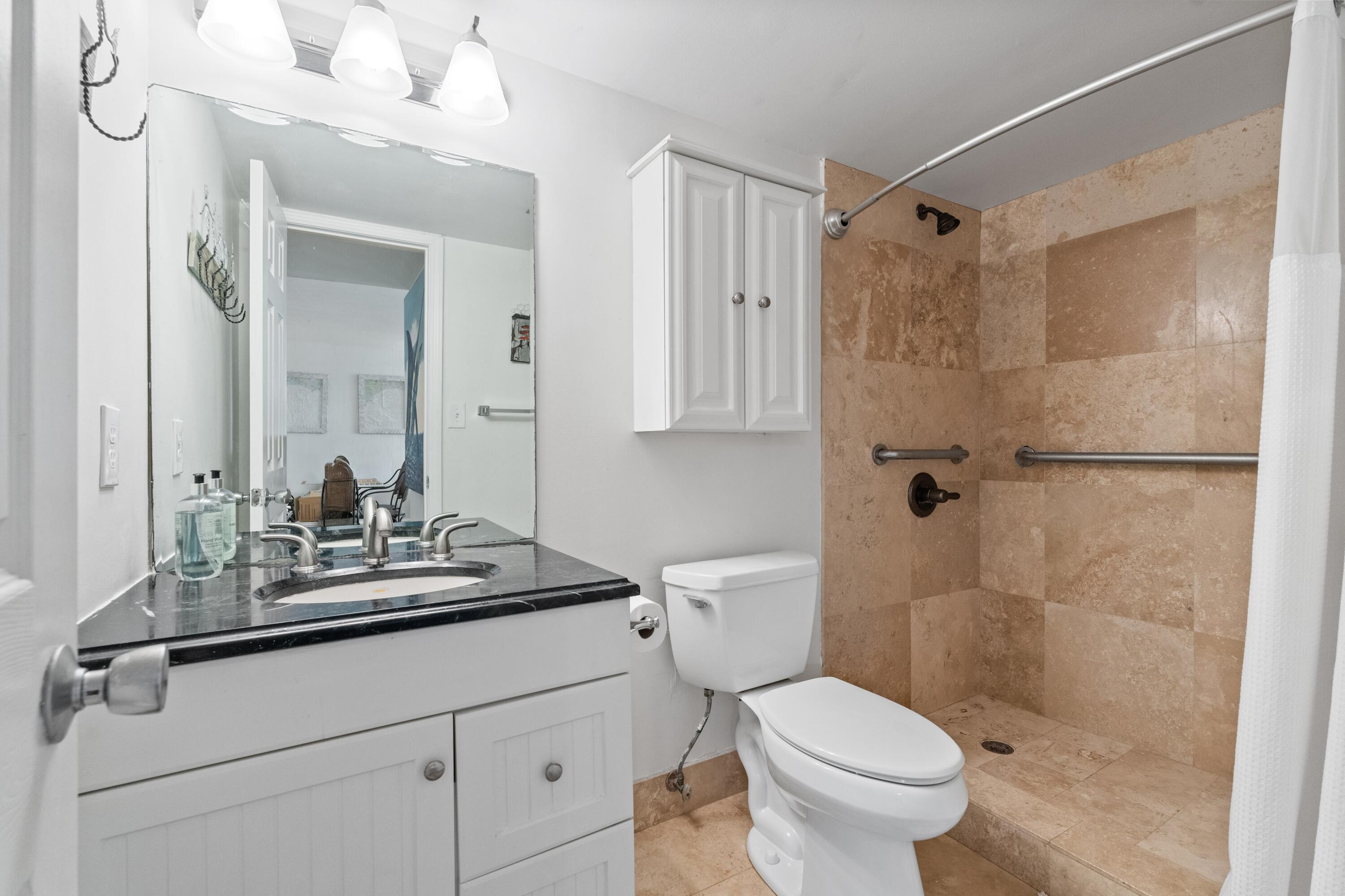 30 Moreno Point Road, UNIT 201C