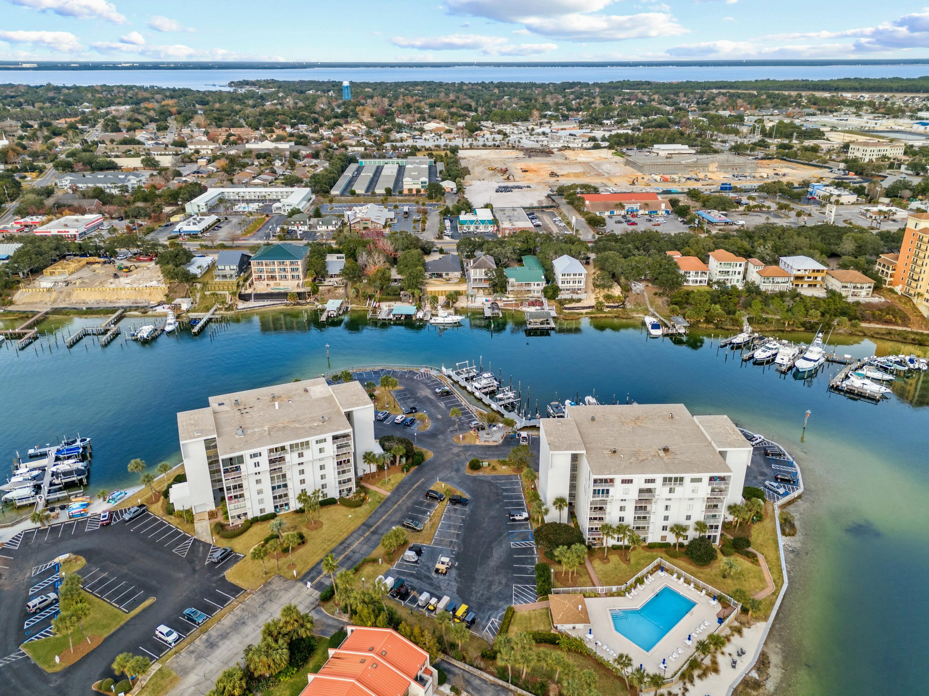 30 Moreno Point Road, UNIT 201C