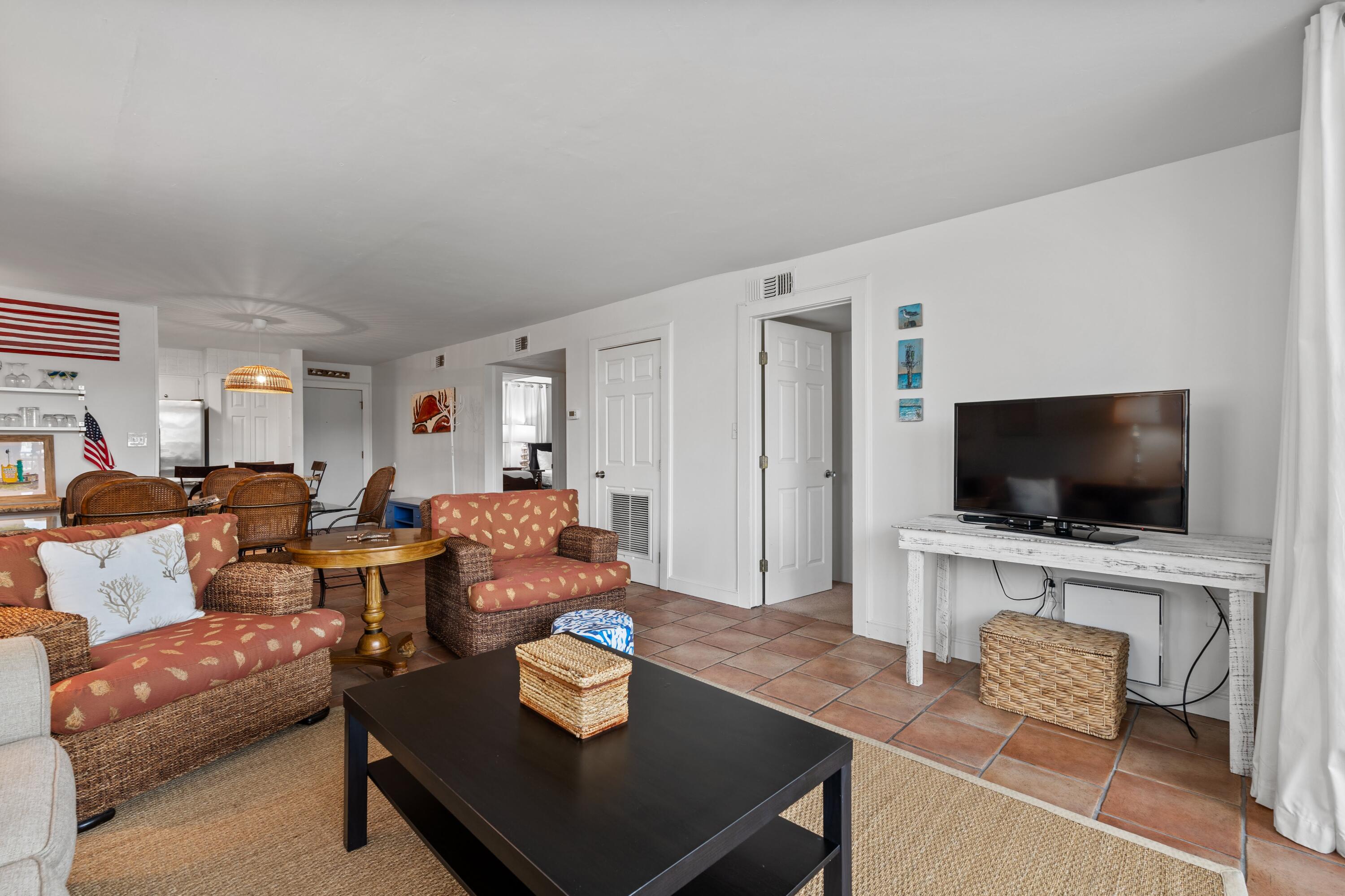 30 Moreno Point Road, UNIT 201C
