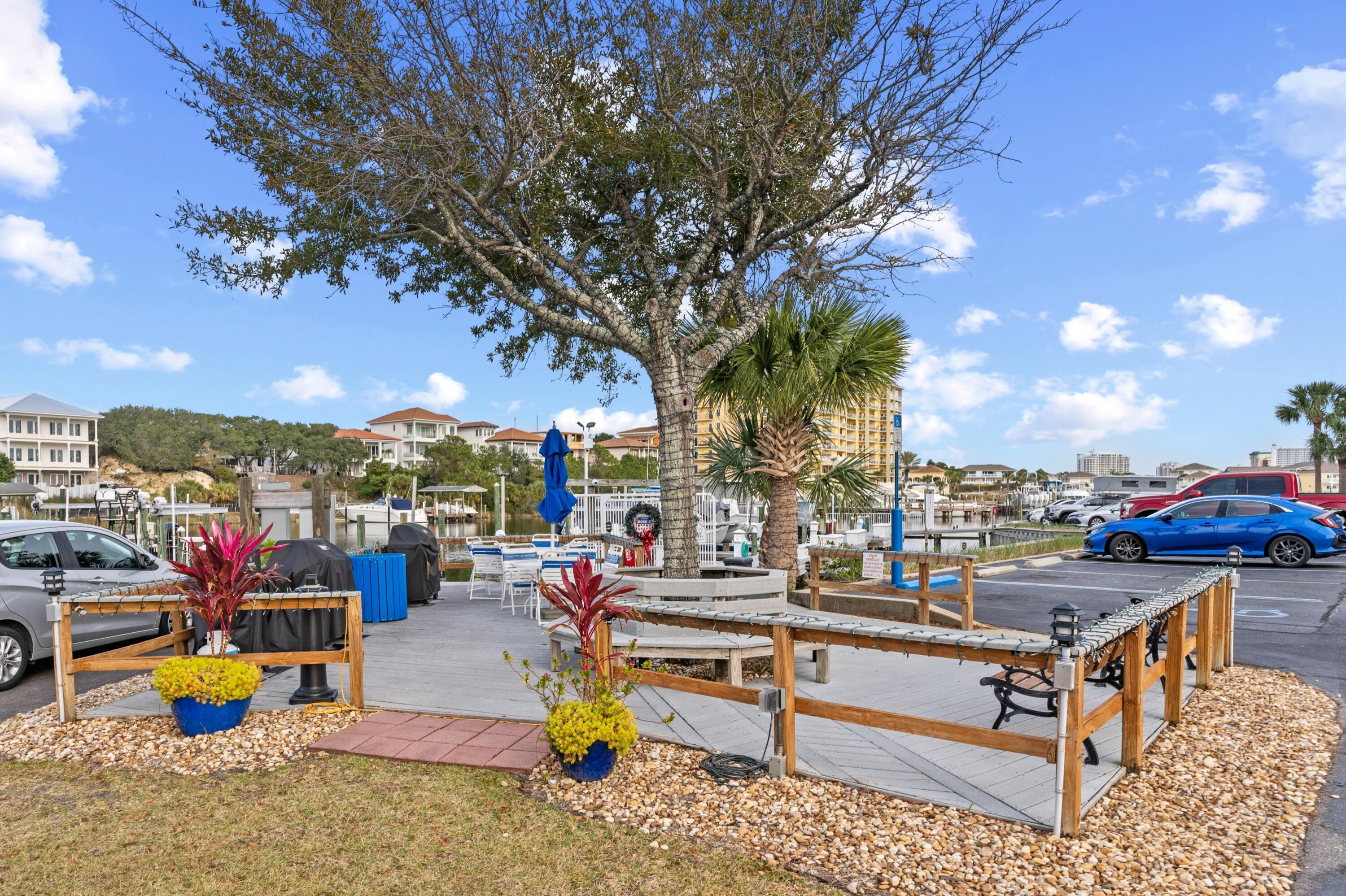 30 Moreno Point Road, UNIT 201C
