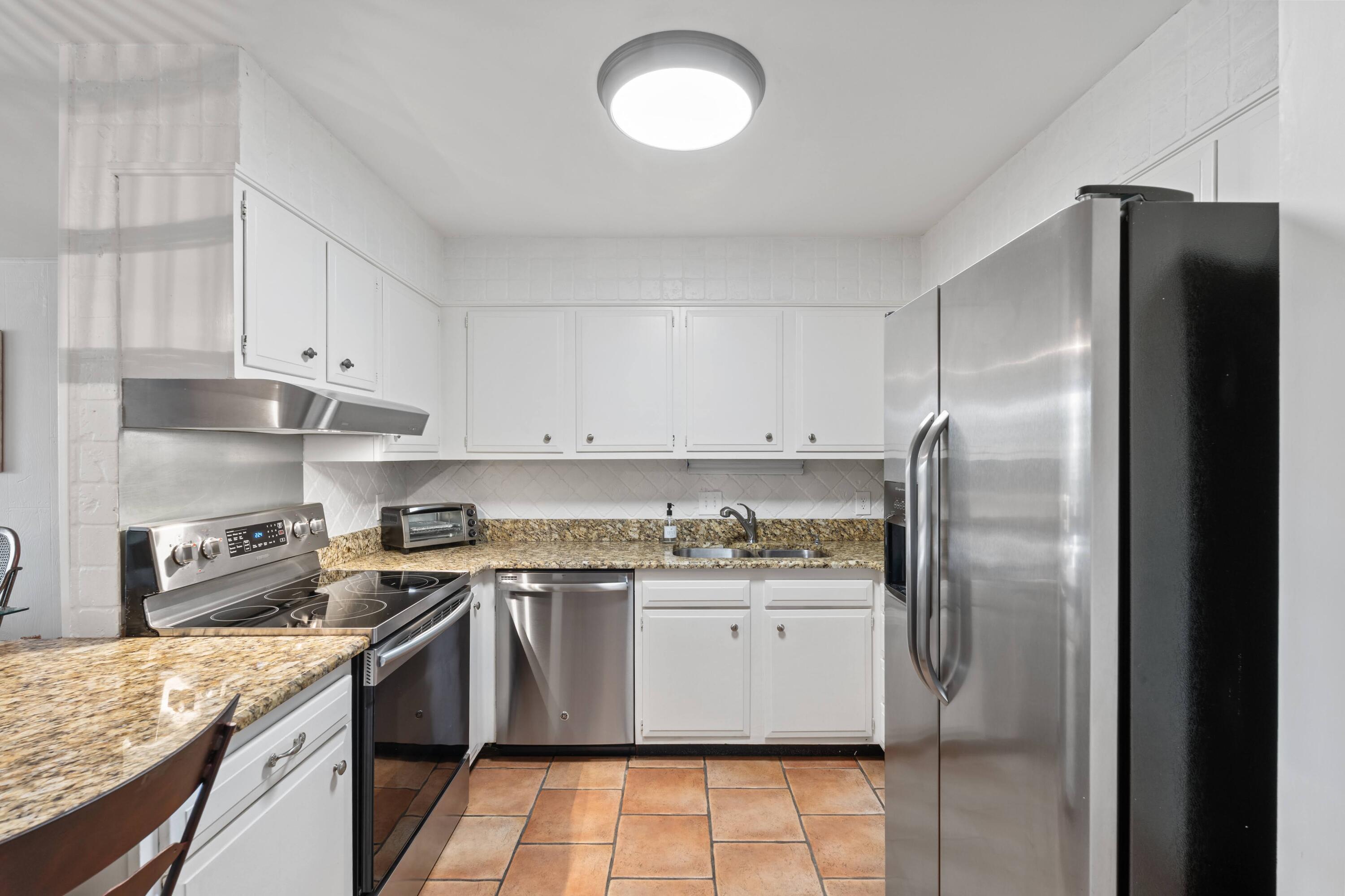 30 Moreno Point Road, UNIT 201C