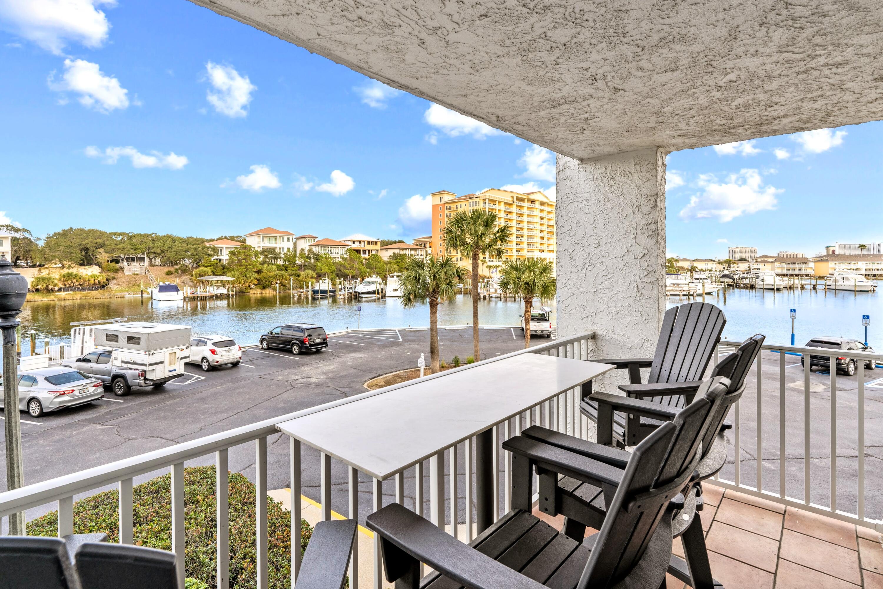 30 Moreno Point Road, UNIT 201C