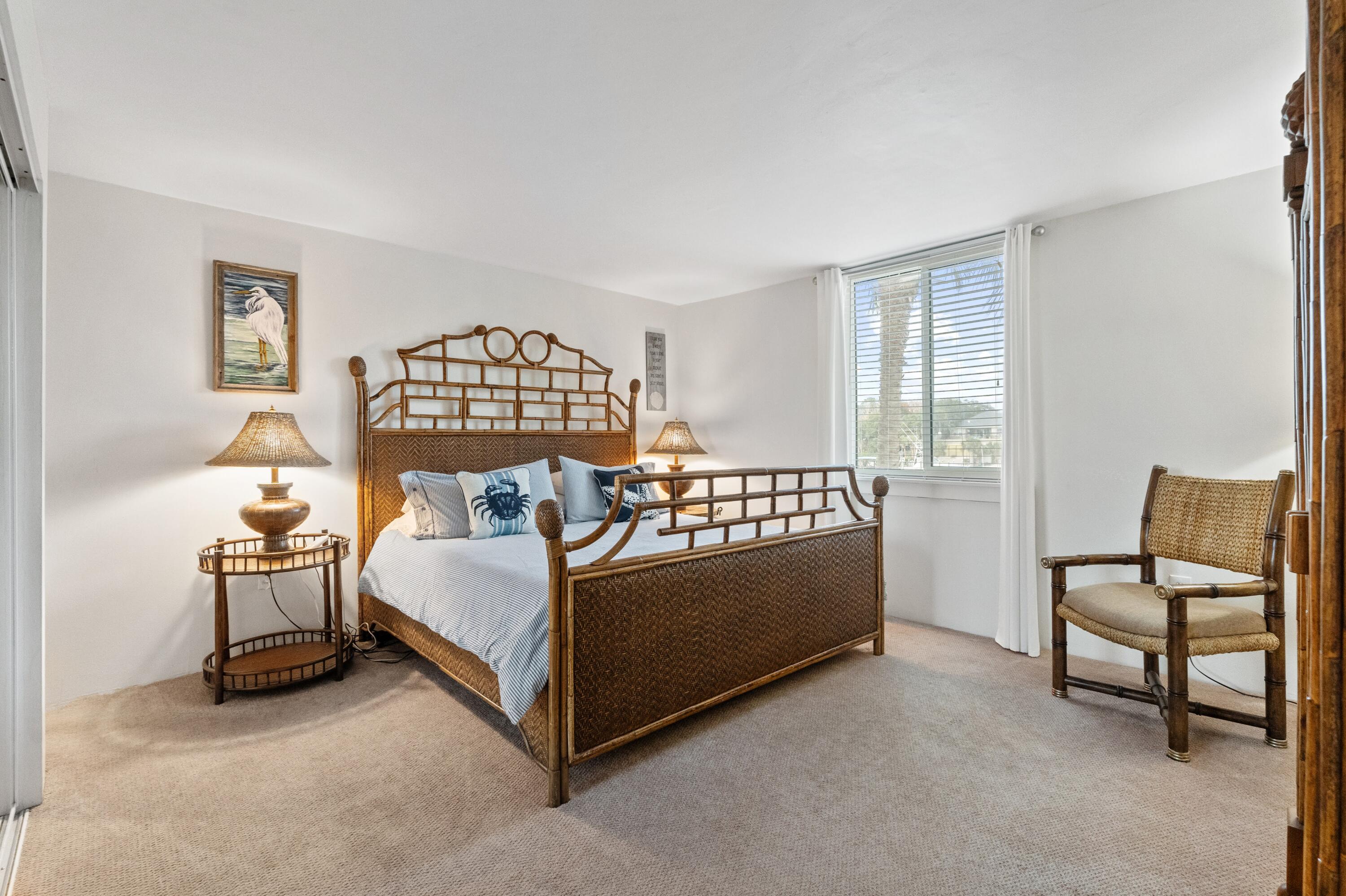 30 Moreno Point Road, UNIT 201C
