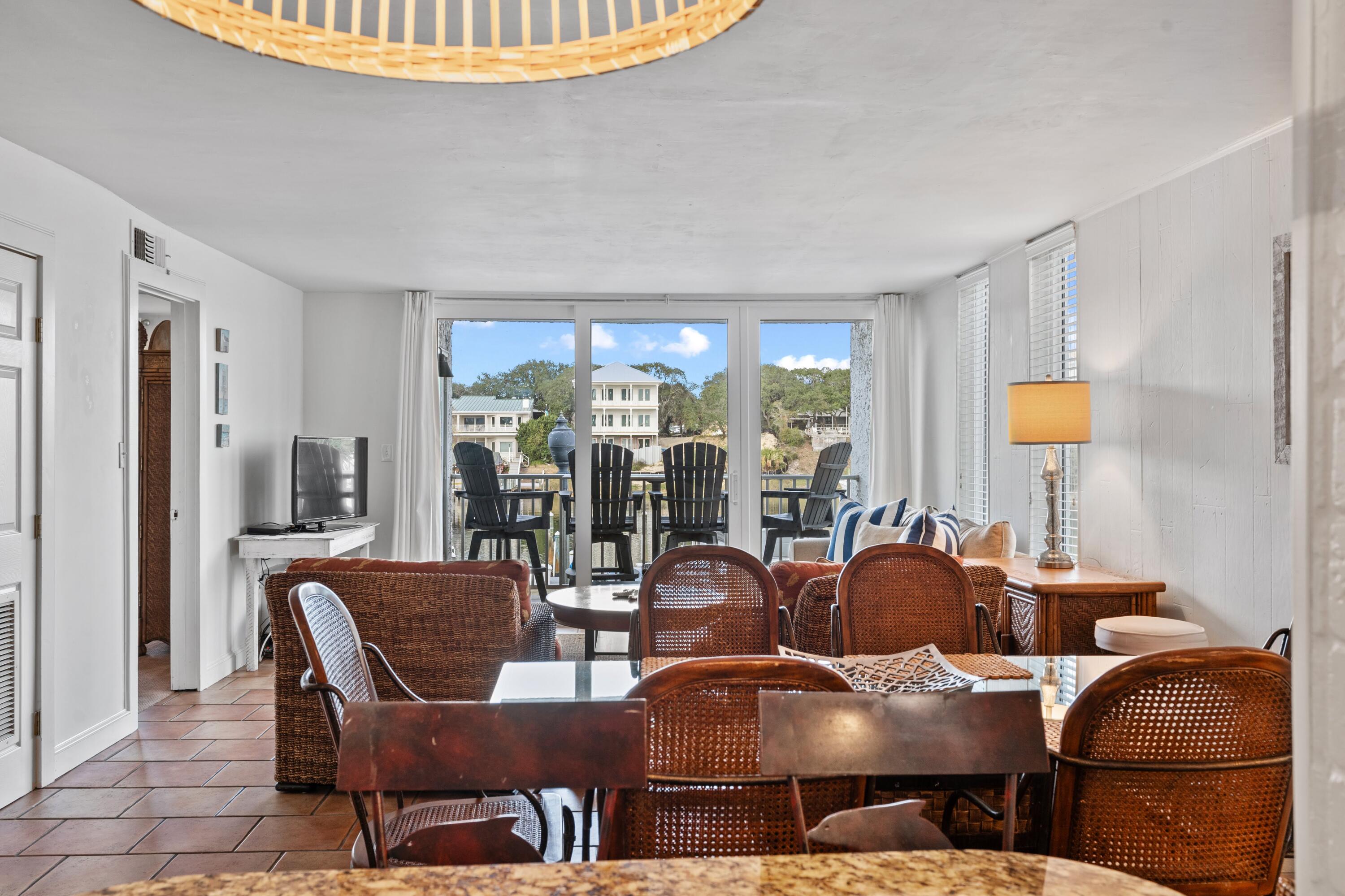 30 Moreno Point Road, UNIT 201C