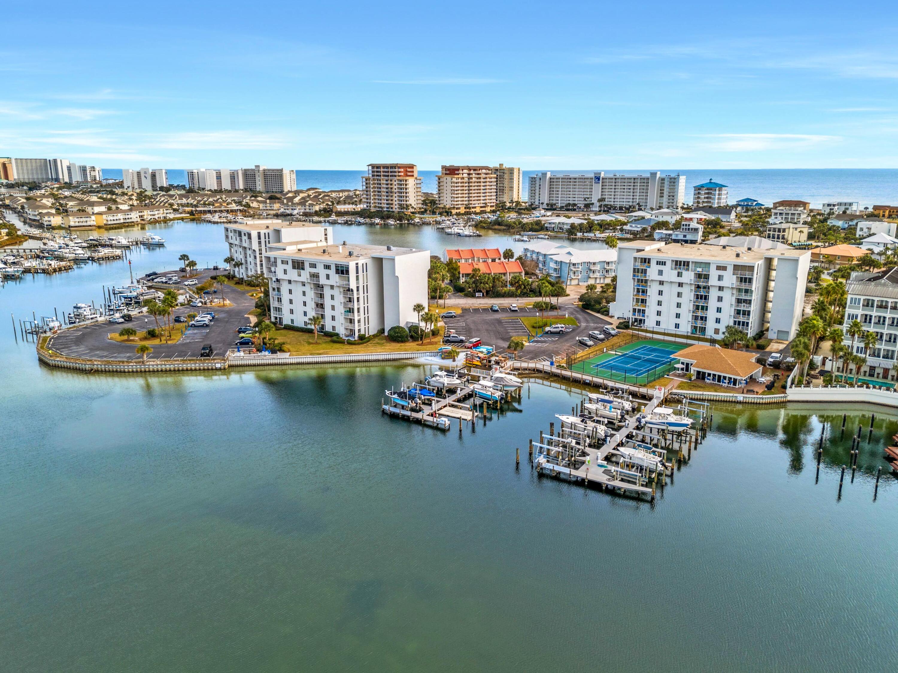 30 Moreno Point Road, UNIT 201C