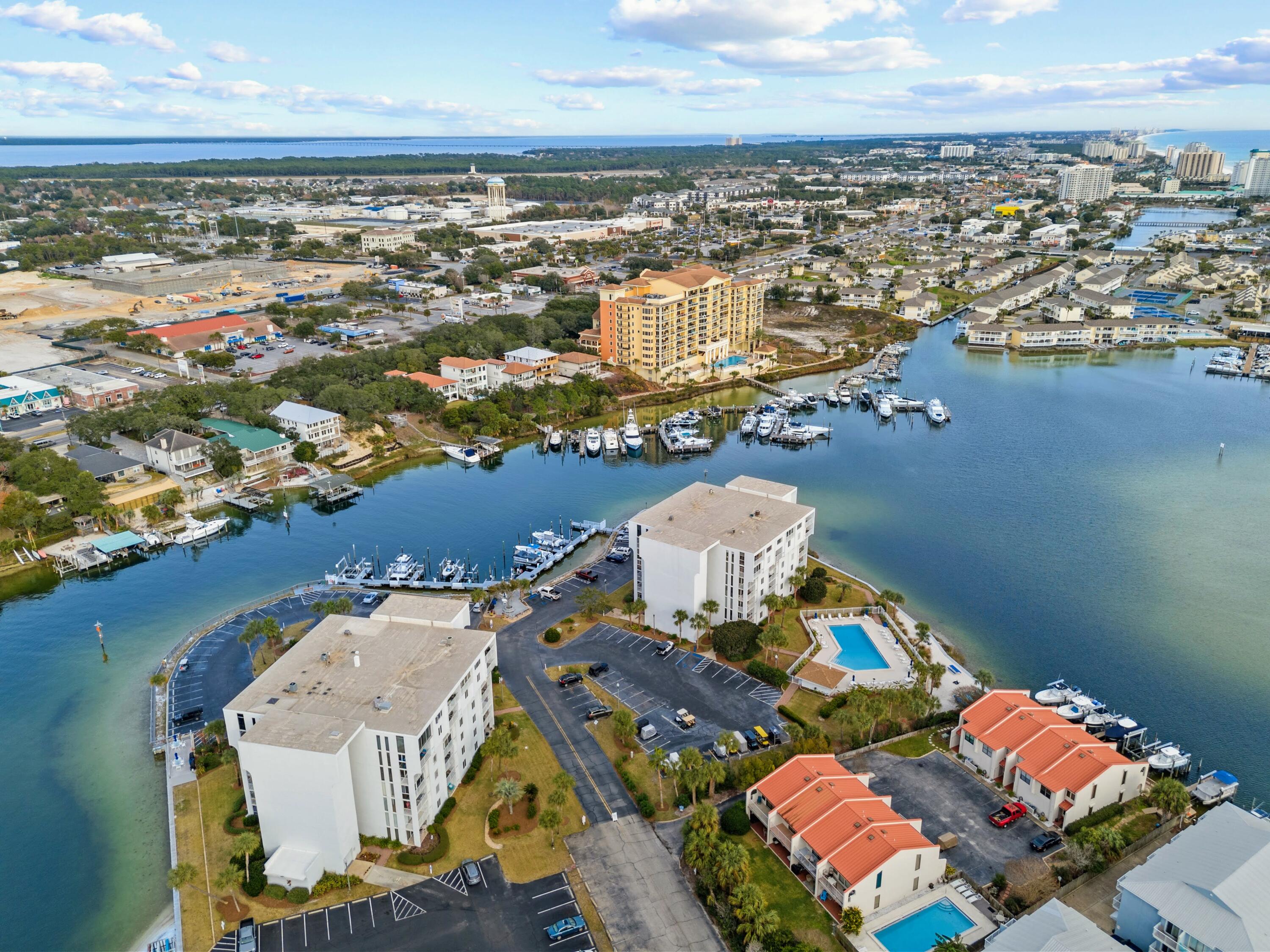 30 Moreno Point Road, UNIT 201C