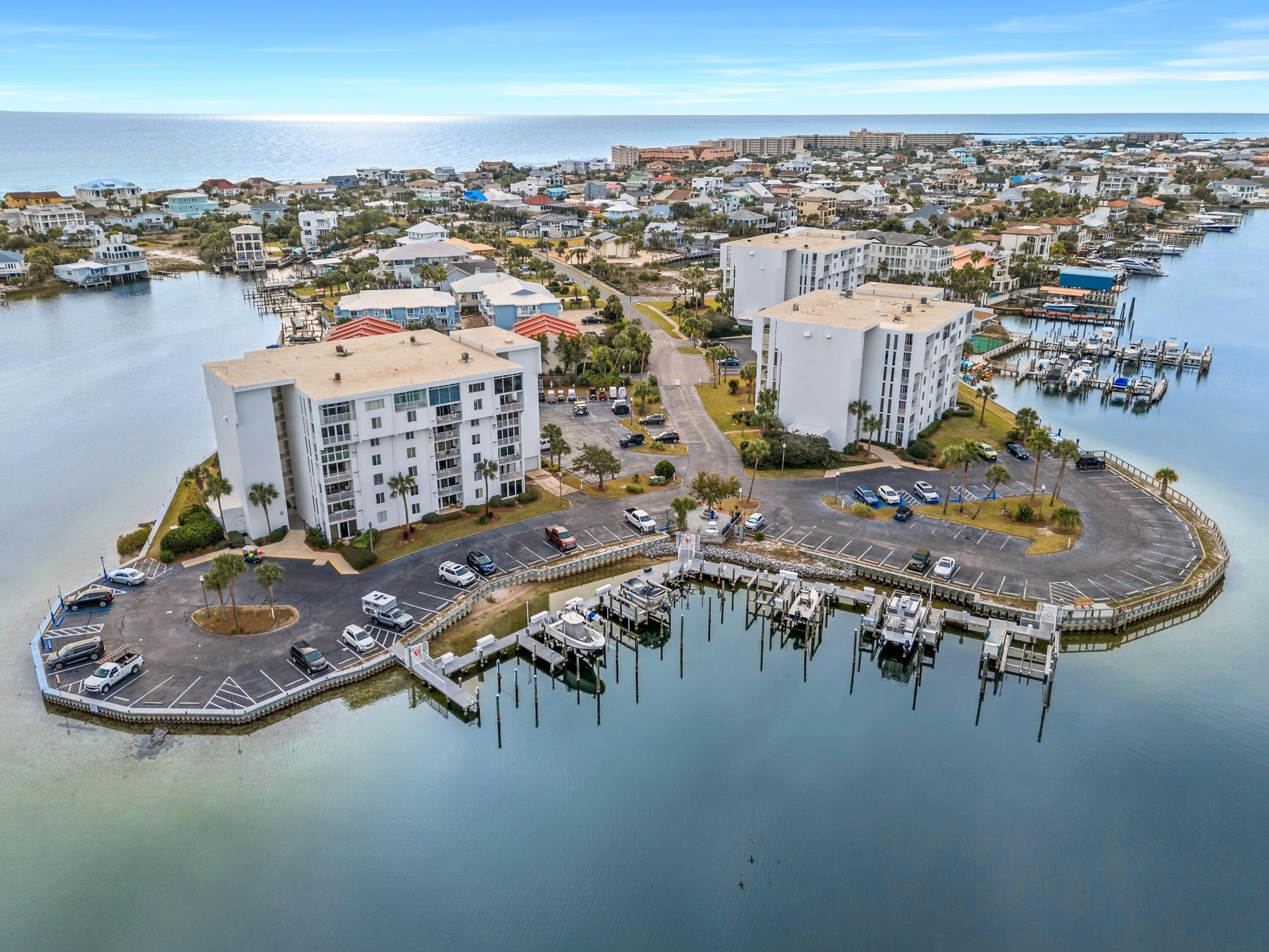 30 Moreno Point Road, UNIT 201C