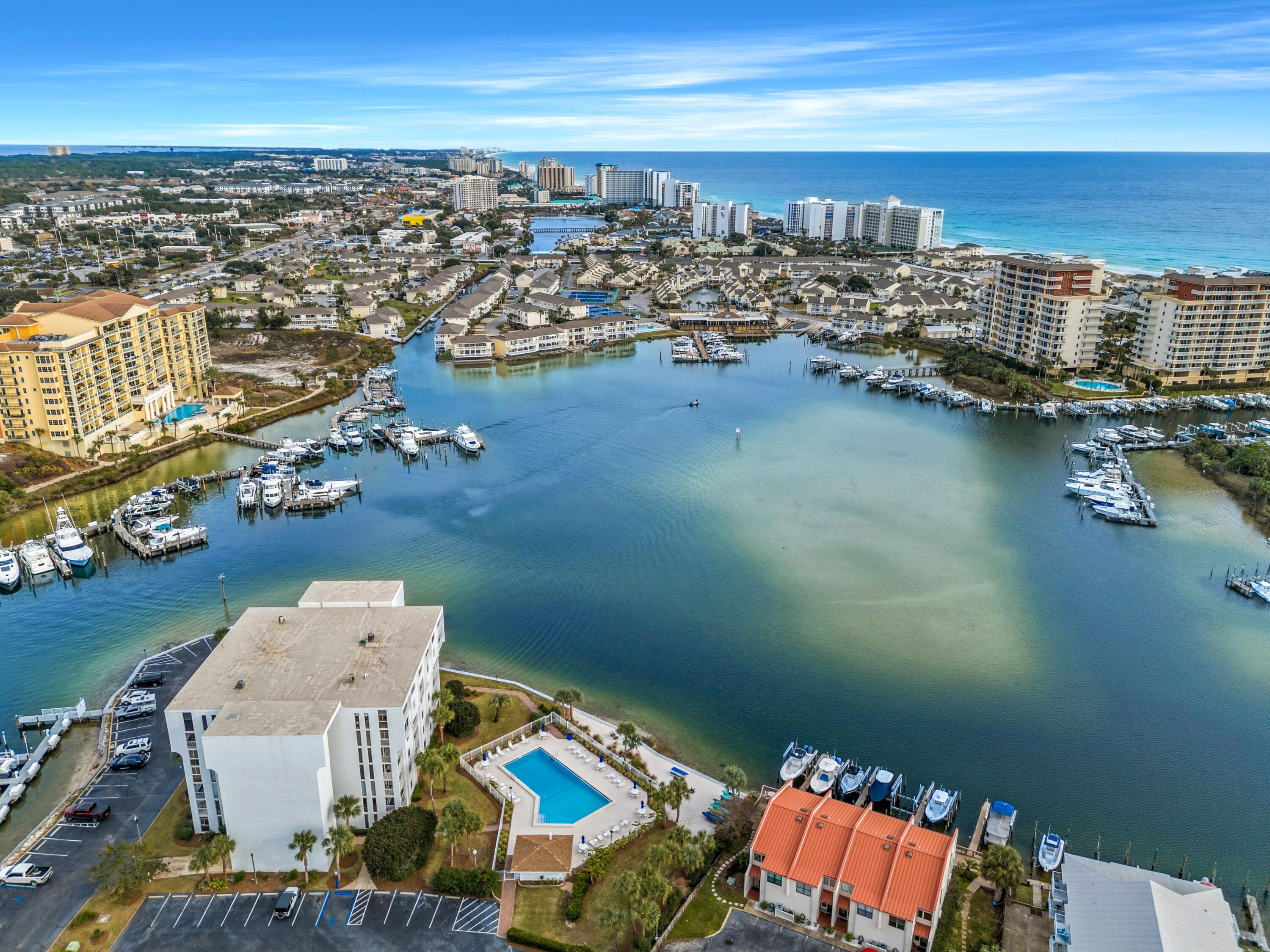 30 Moreno Point Road, UNIT 201C