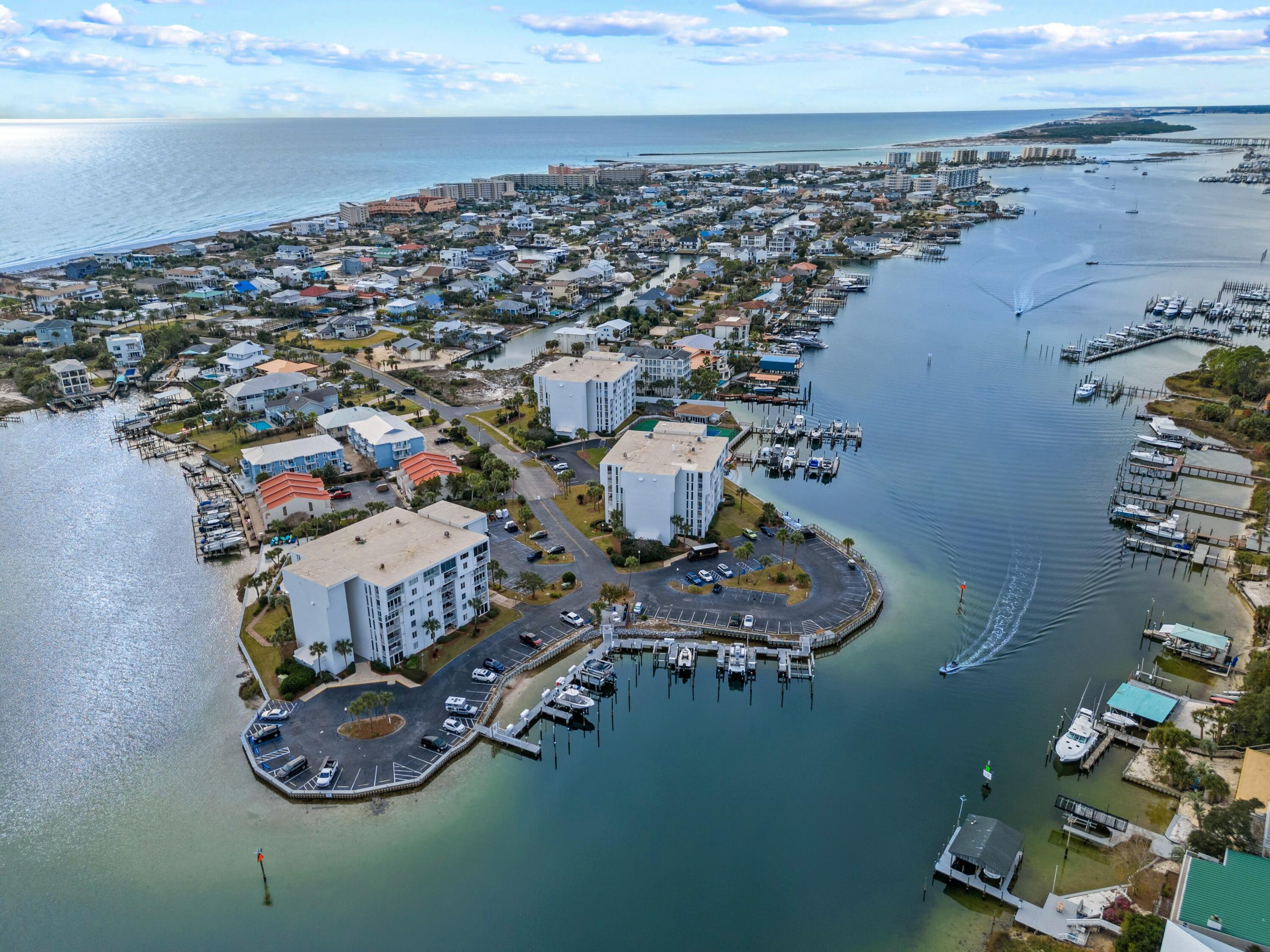 30 Moreno Point Road, UNIT 201C