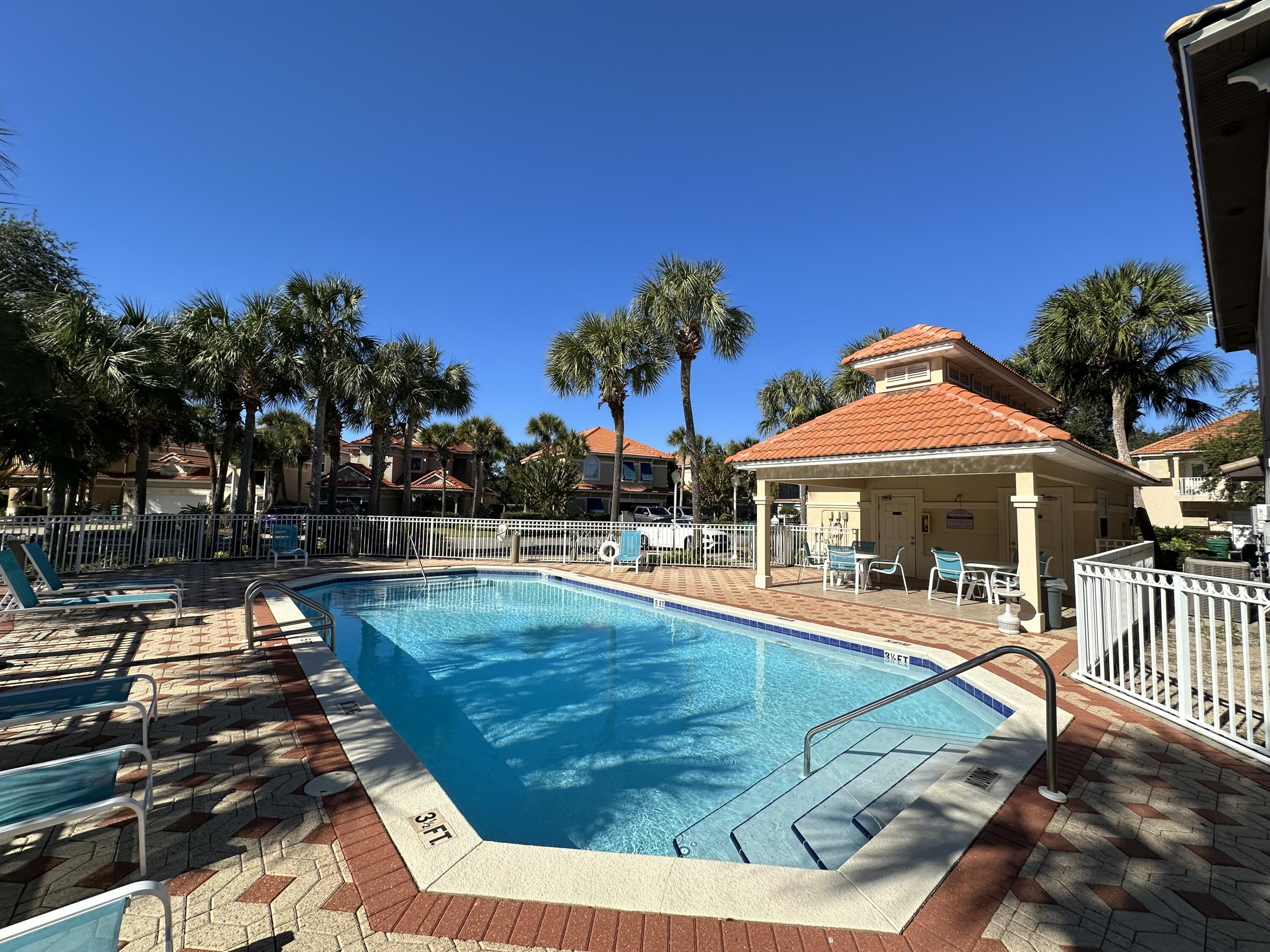 242 Calusa Boulevard