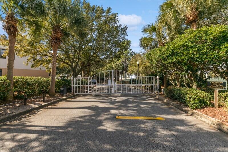 242 Calusa Boulevard