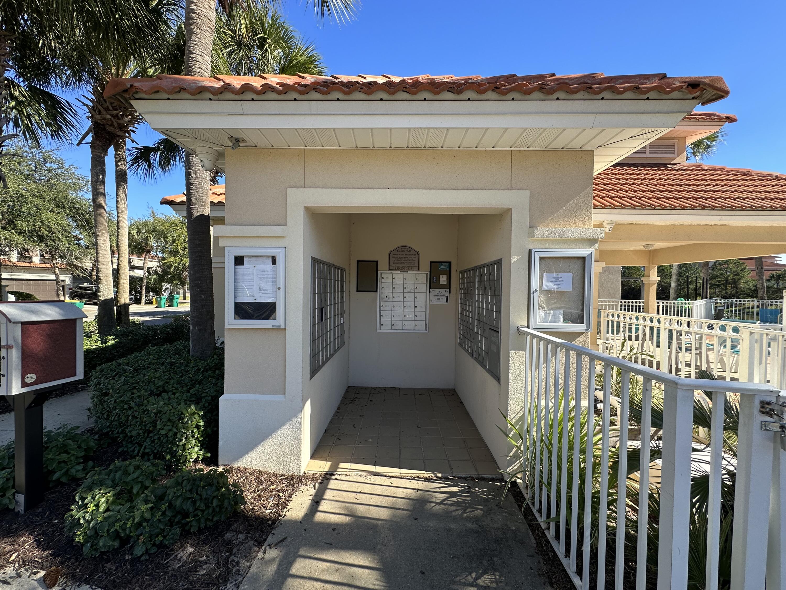 242 Calusa Boulevard