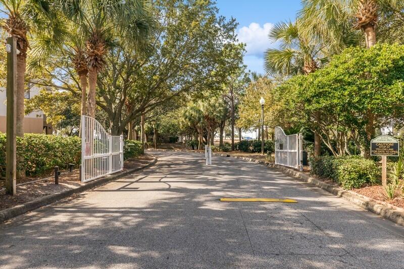 242 Calusa Boulevard