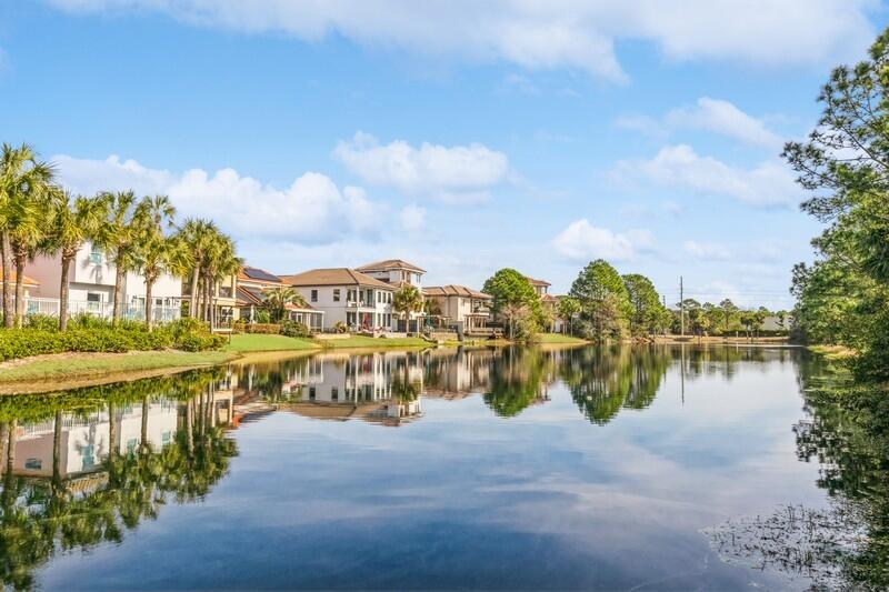 242 Calusa Boulevard