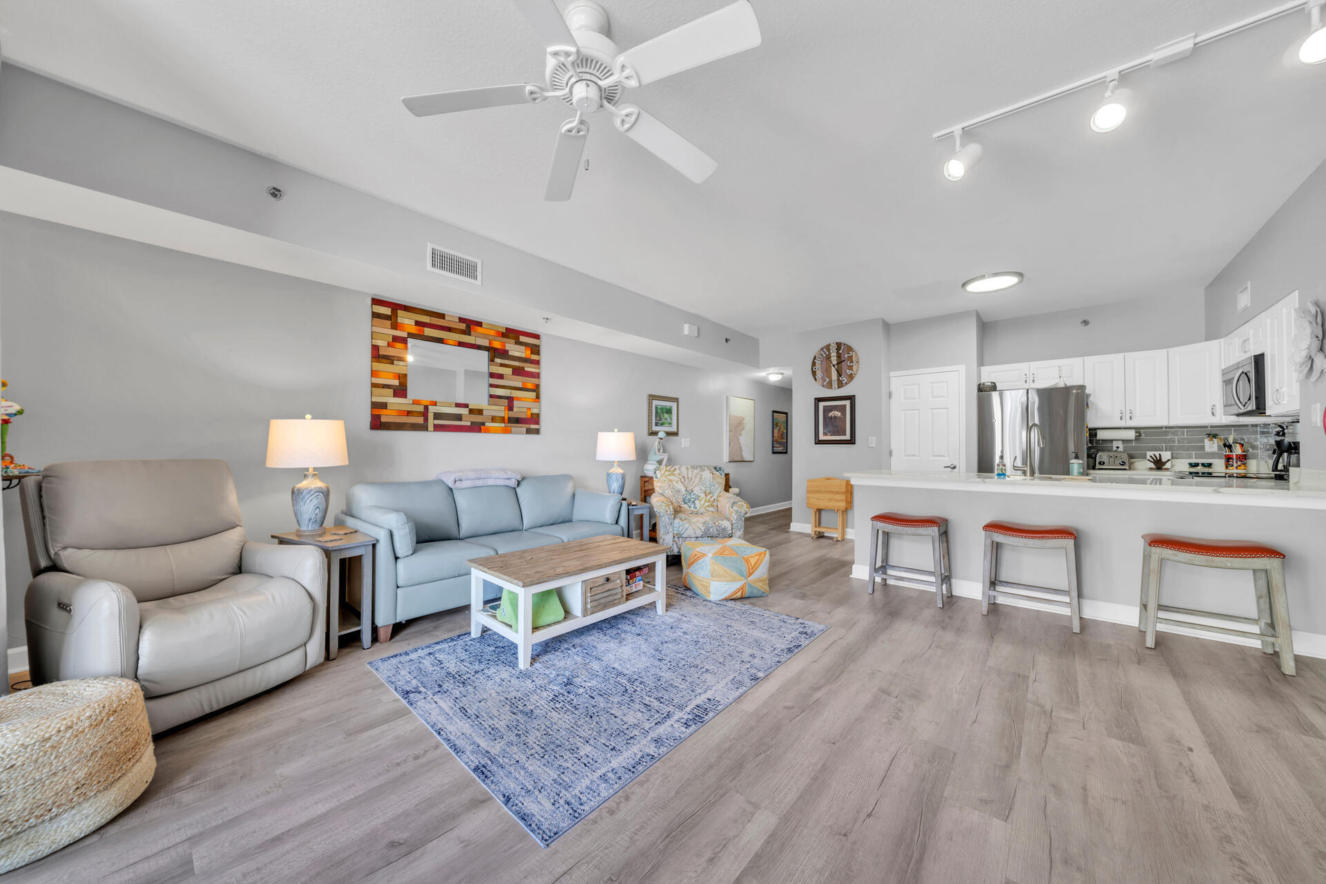 9900 S Thomas Drive, UNIT 1524